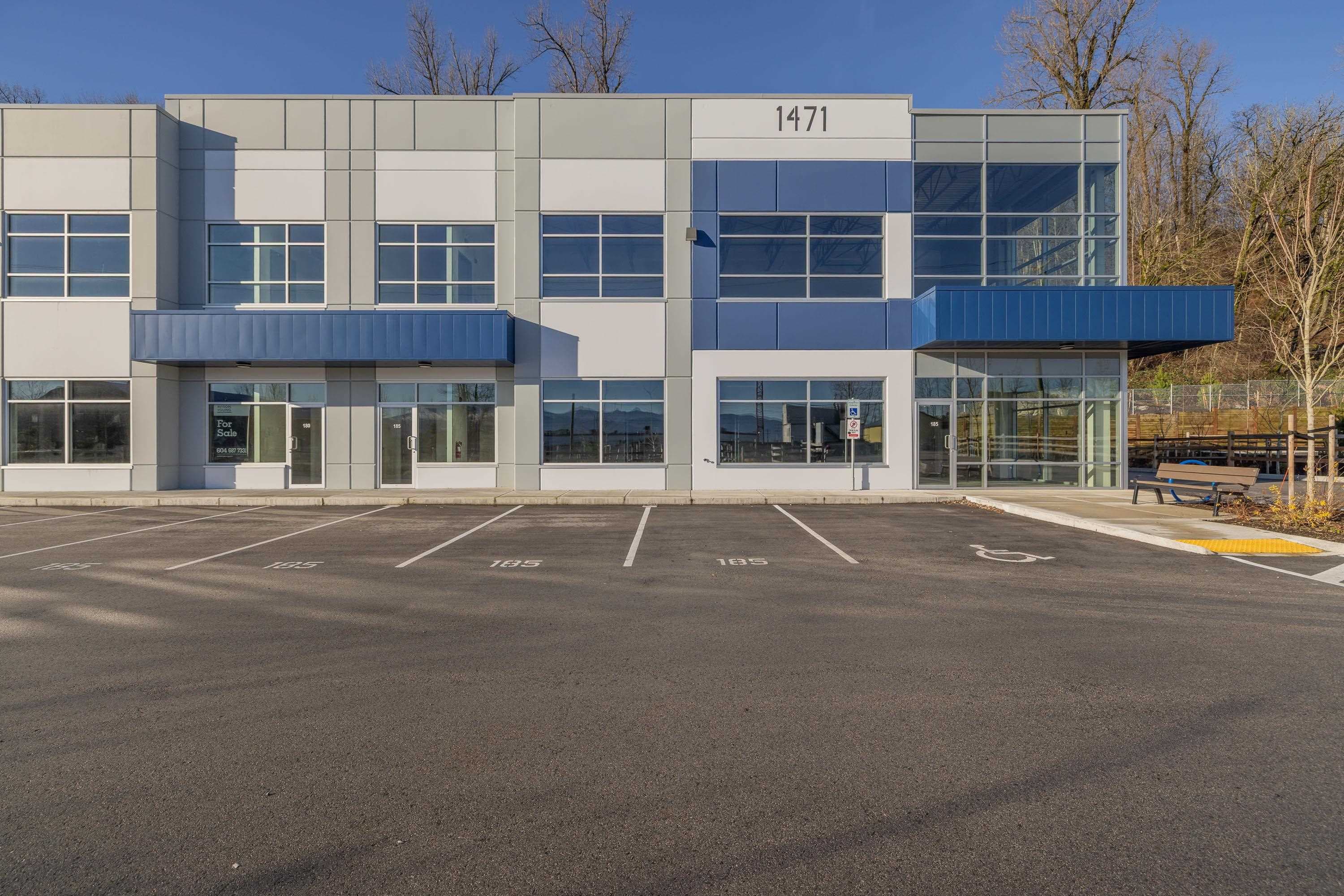 C175 1471 RIVERSIDE ROAD — photo 3