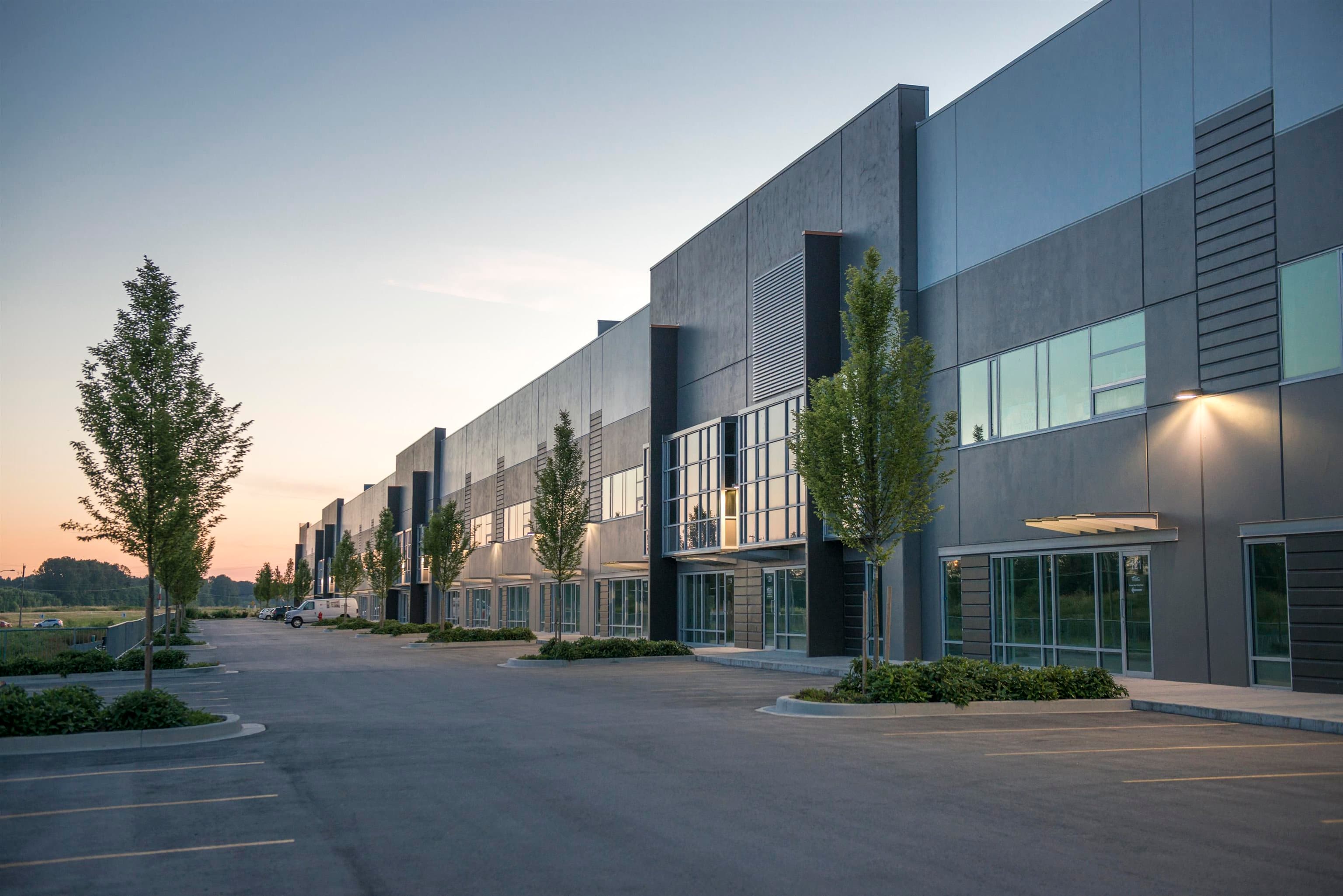 901-905 19055 AIPORT WAY — photo 3