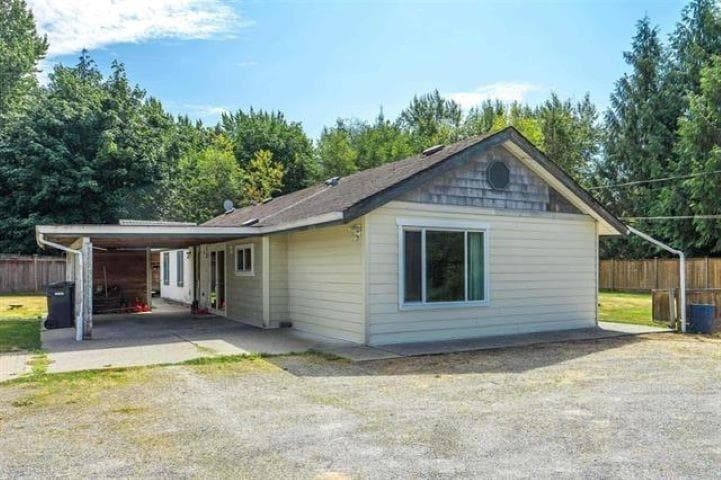 4102 LEFEUVRE ROAD — photo 2