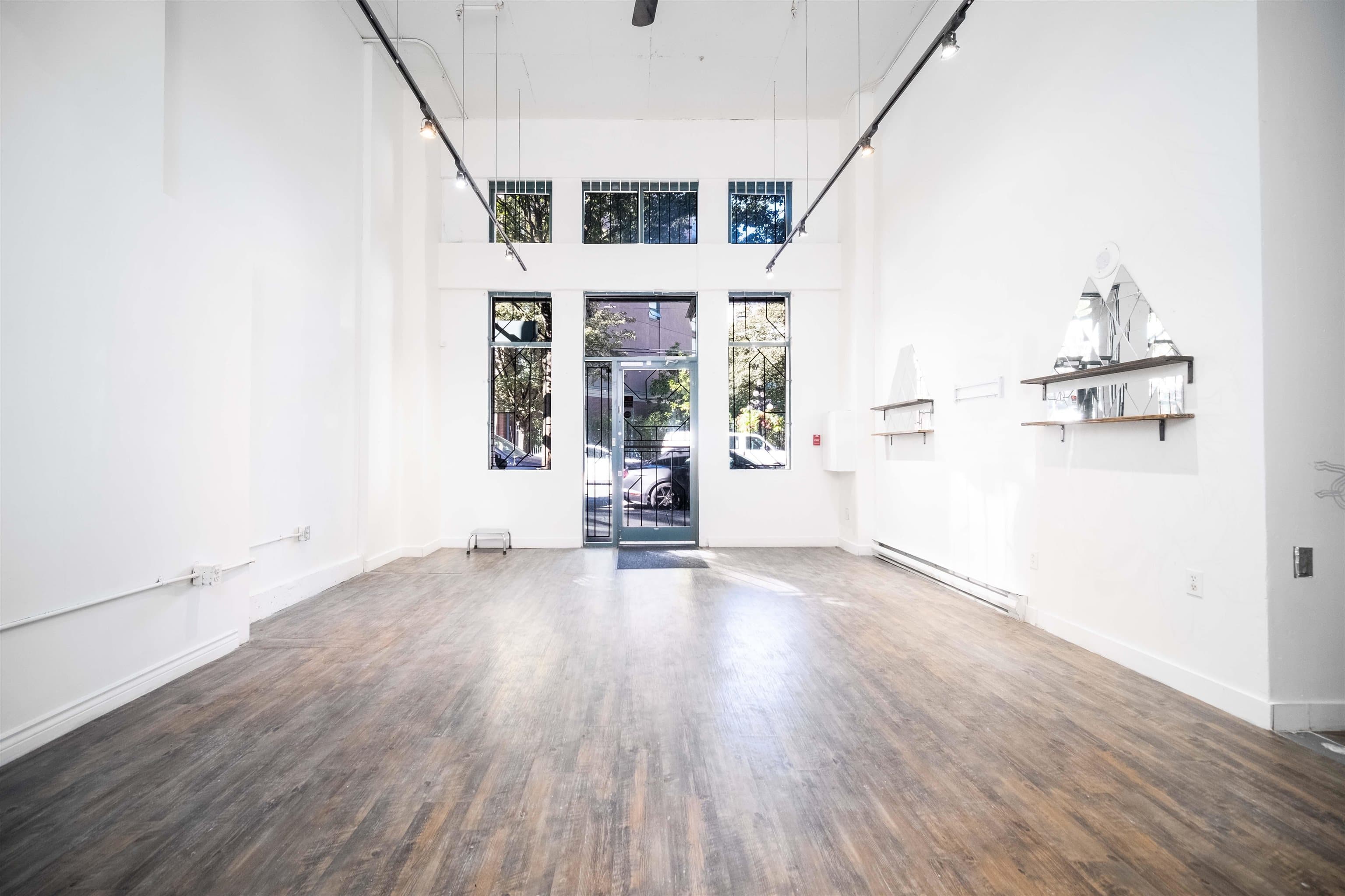 26 E CORDOVA STREET — photo 1