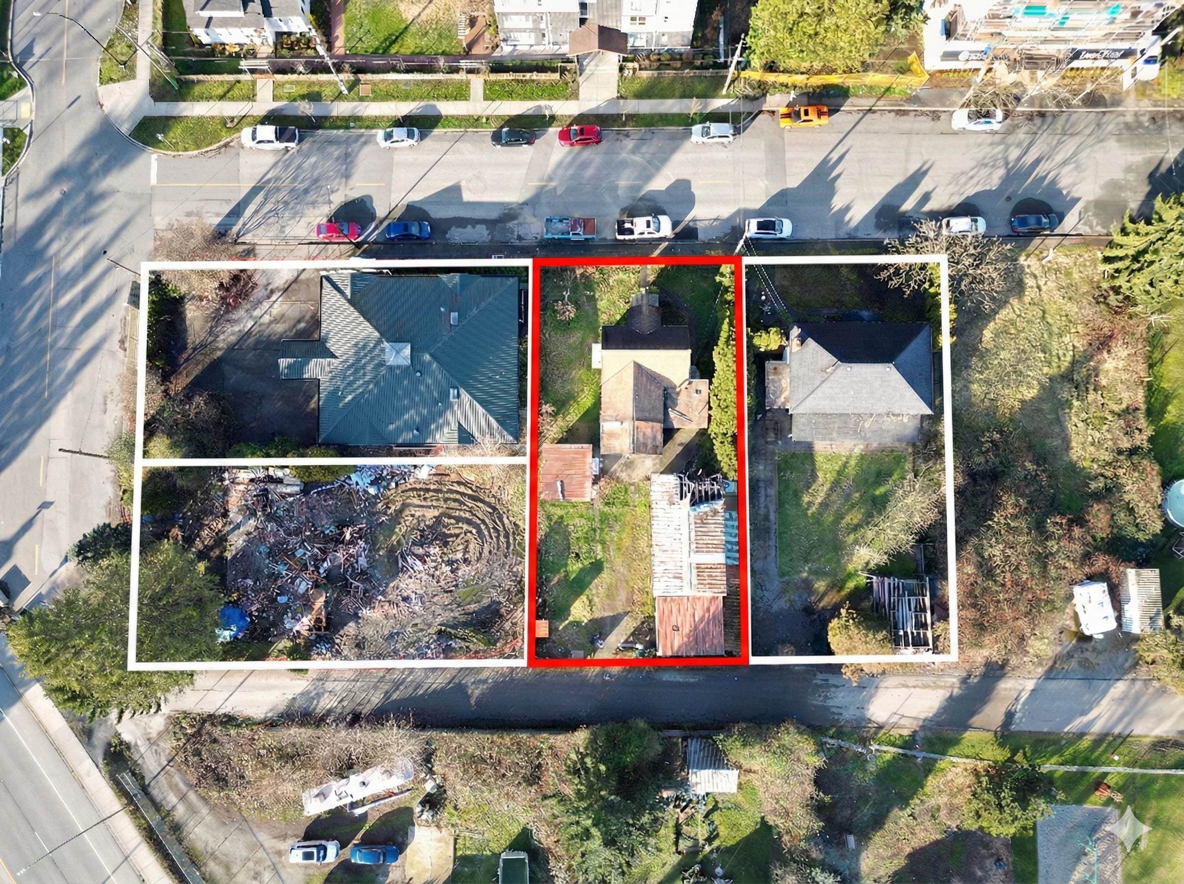 22328 ST ANNE AVENUE — photo 2