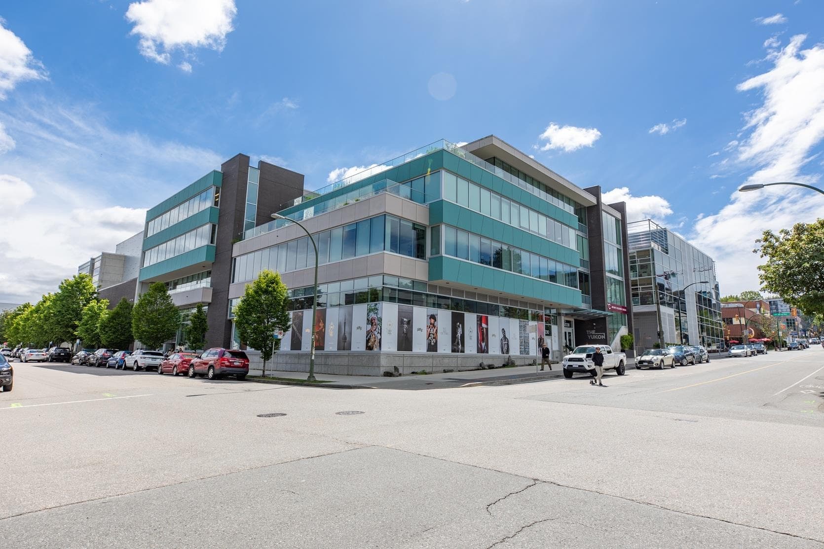 220 2238 YUKON STREET — photo 1