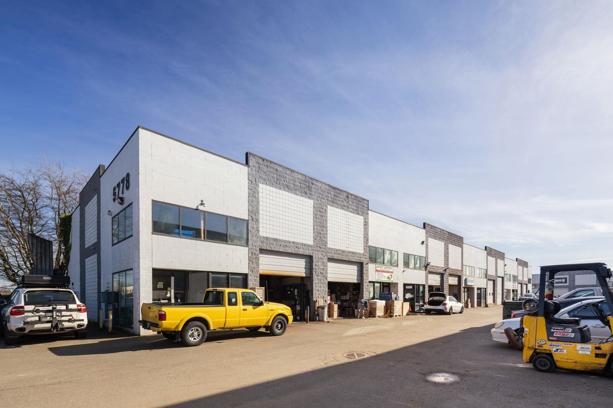 5778 PRODUCTION WAY — photo 1