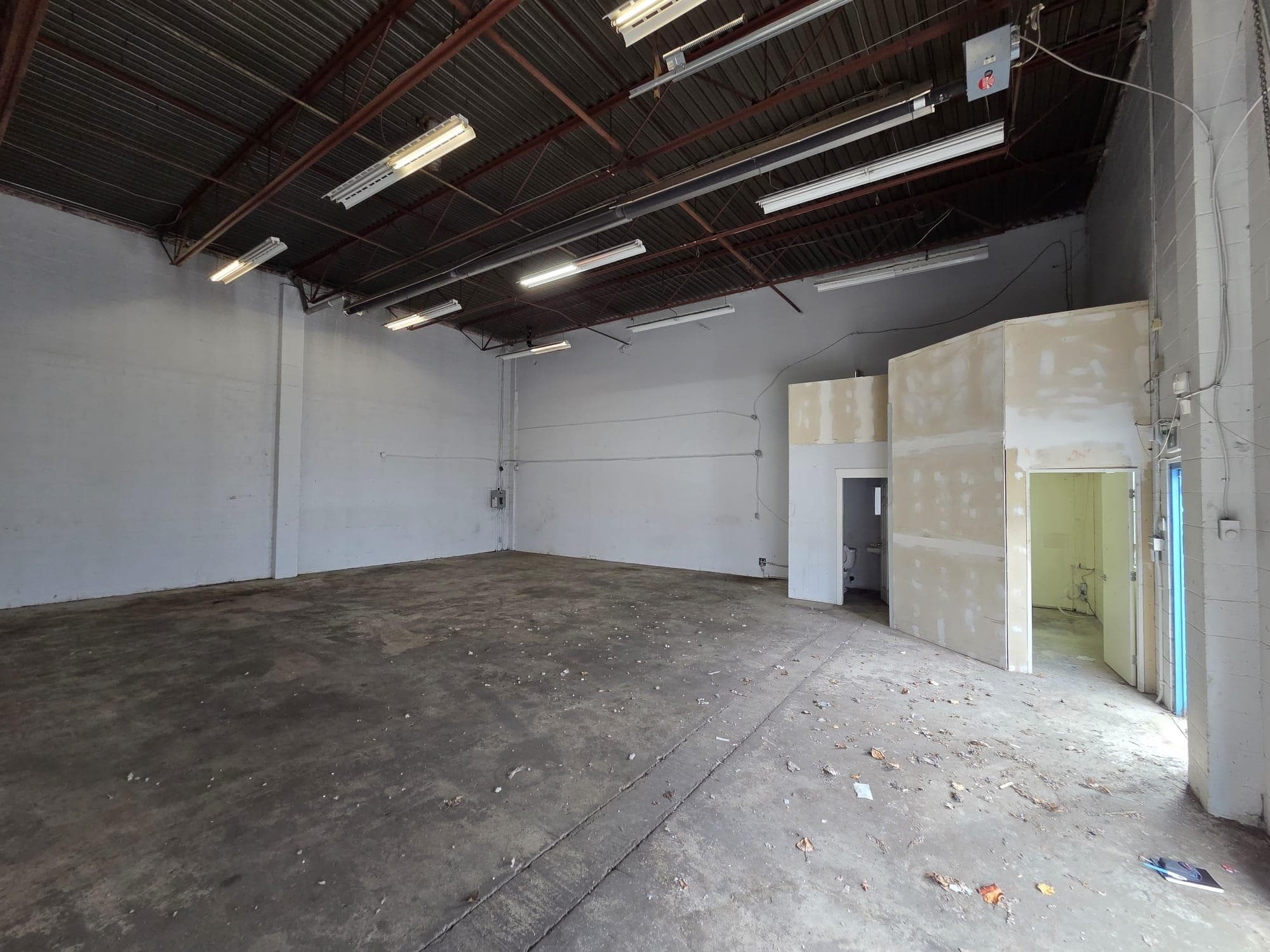 7 20091 INDUSTRIAL AVENUE — photo 5