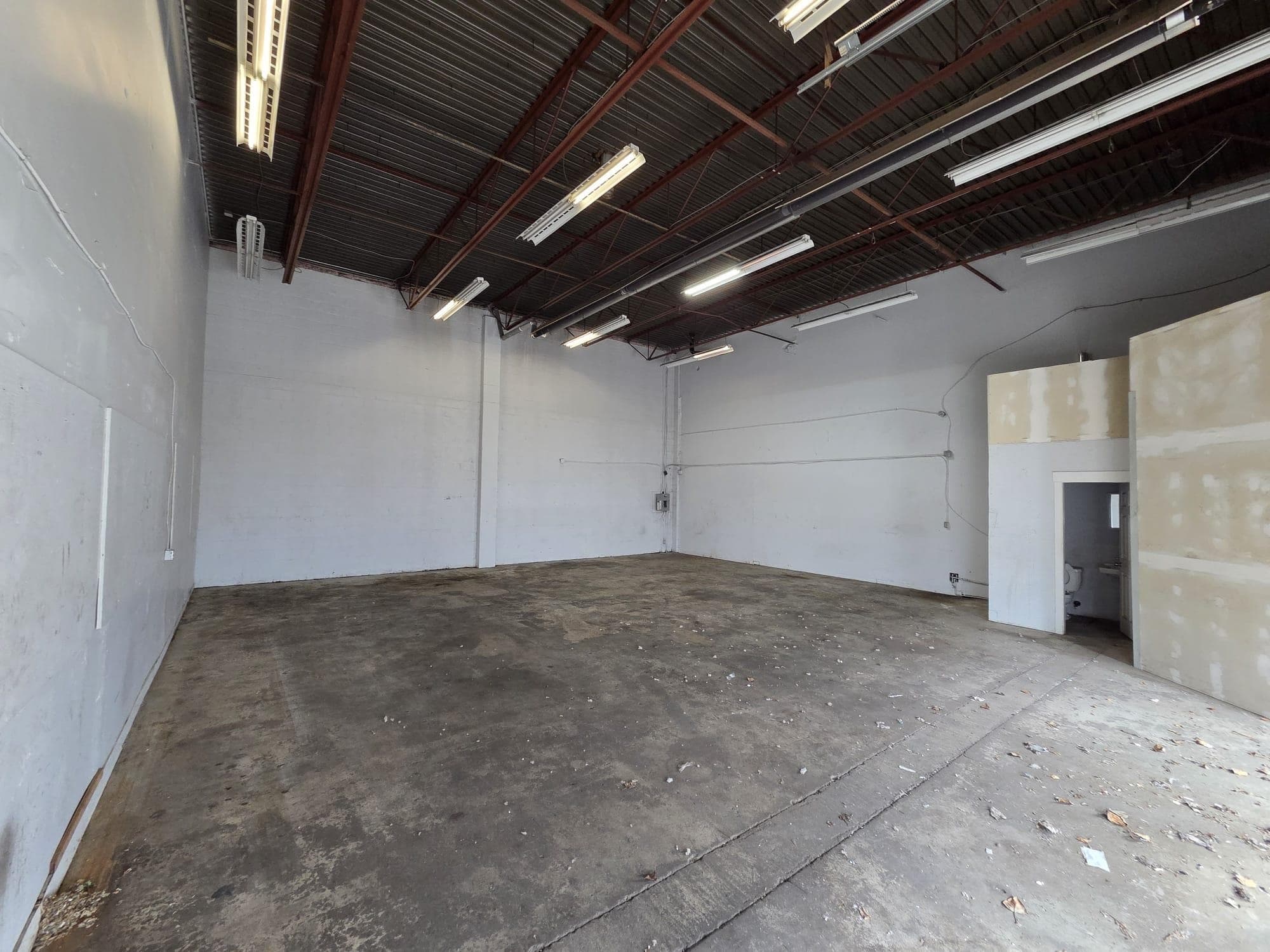 7 20091 INDUSTRIAL AVENUE — photo 4