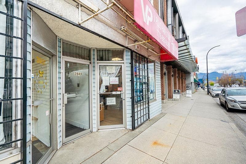 3947 KNIGHT STREET — photo 1