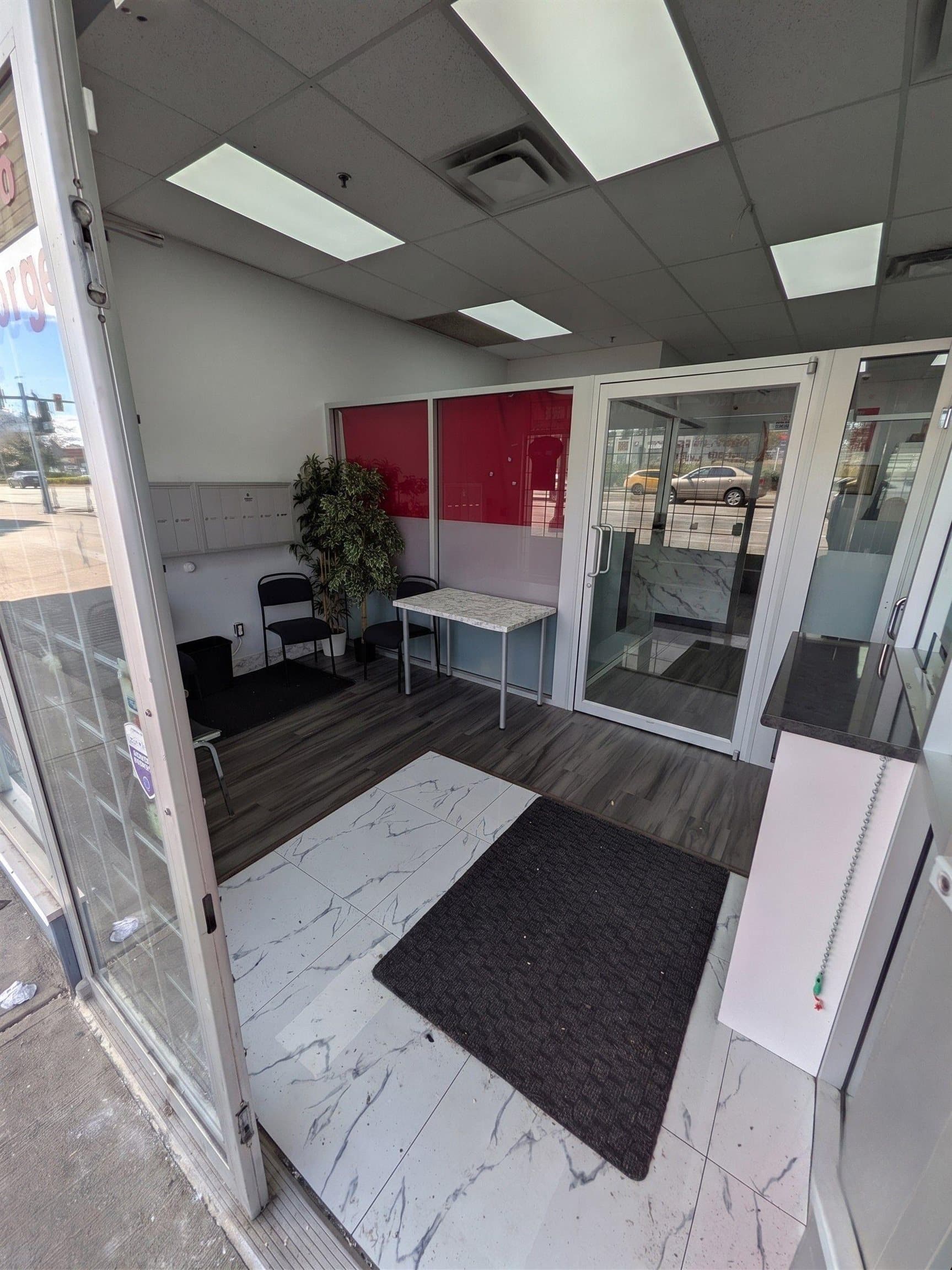 104 10663 KING GEORGE BOULEVARD — photo 2