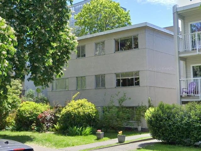 2160 W 39TH AVENUE — photo 1
