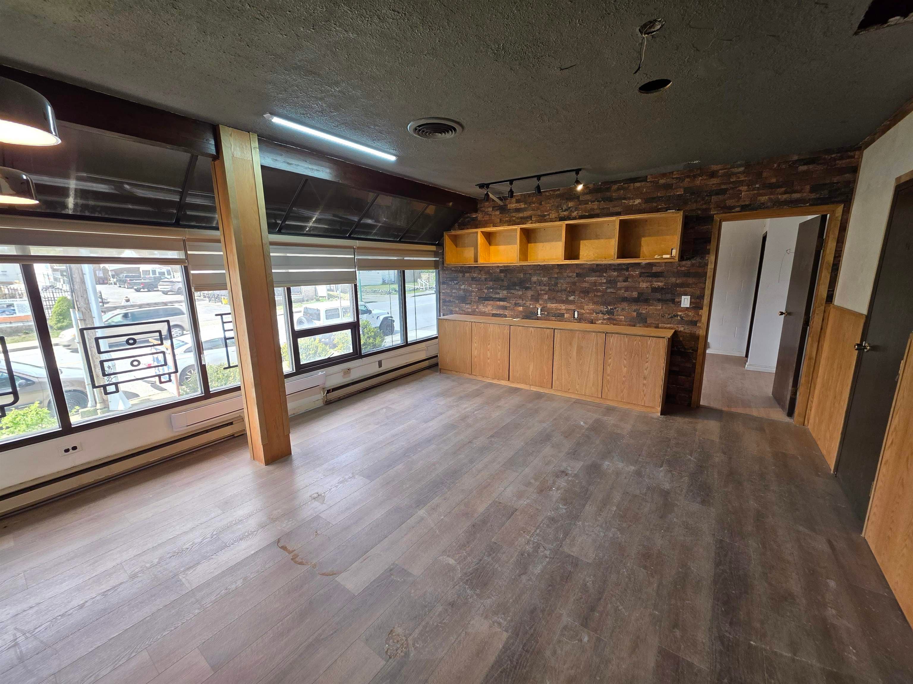7244 GILLEY AVENUE — photo 3