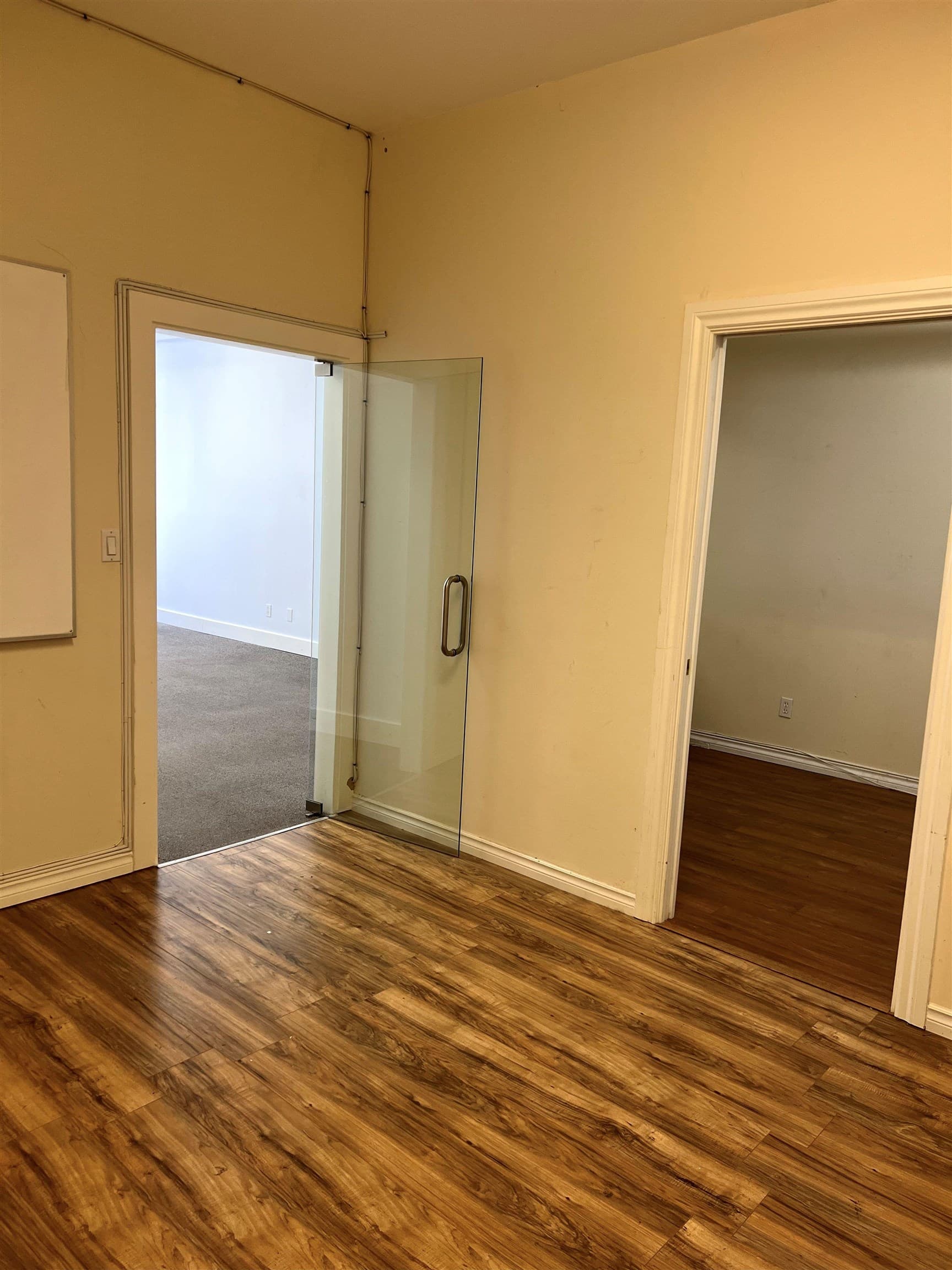 177 5489 BYRNE ROAD — photo 4