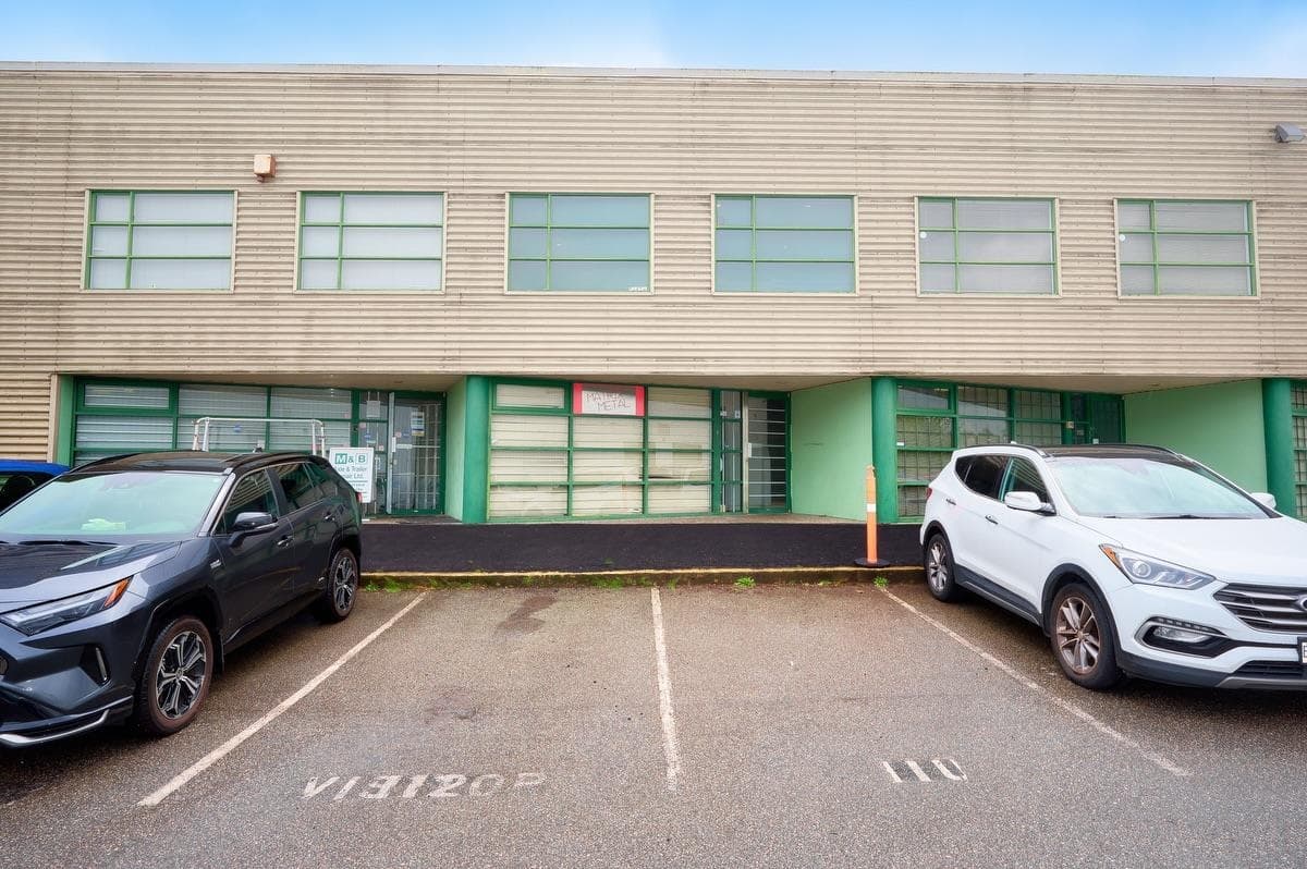 111 7450 LOWLAND DRIVE — photo 1