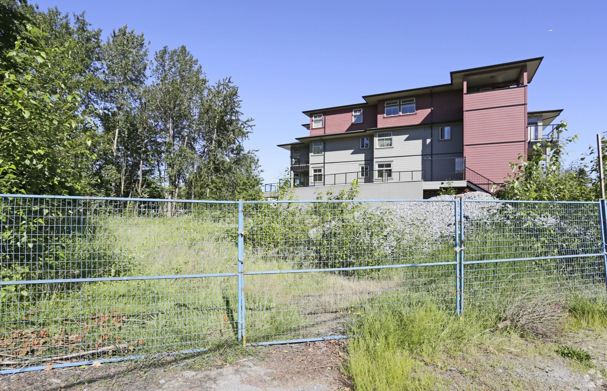 11655 BURNETT STREET — photo 1