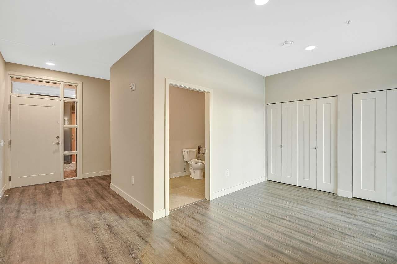 209 395 ELLESMERE AVENUE — photo 3