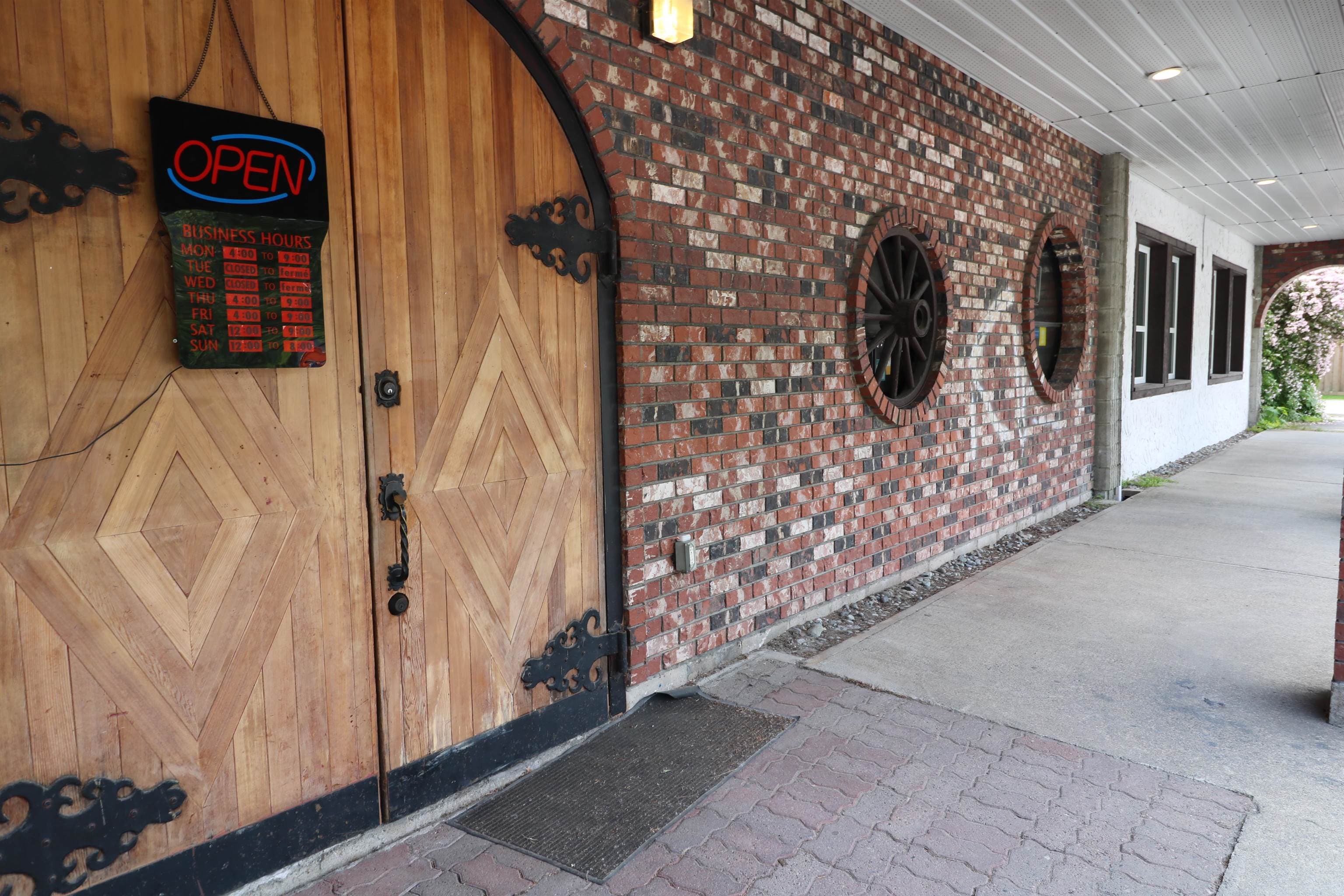 A 40022 GOVERNMENT ROAD — photo 1