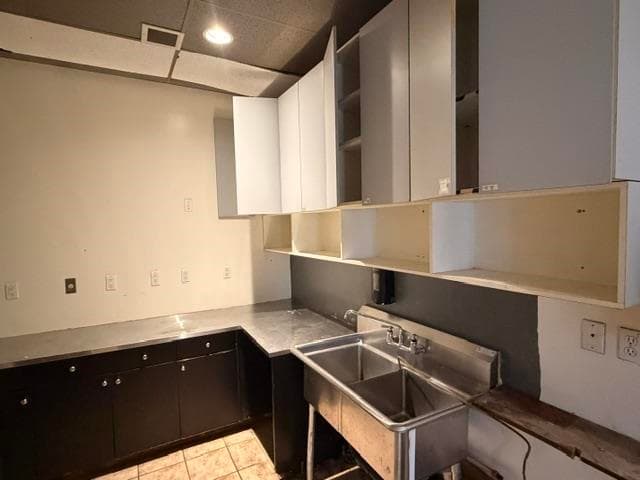 130 8400 ALEXANDRA ROAD — photo 5