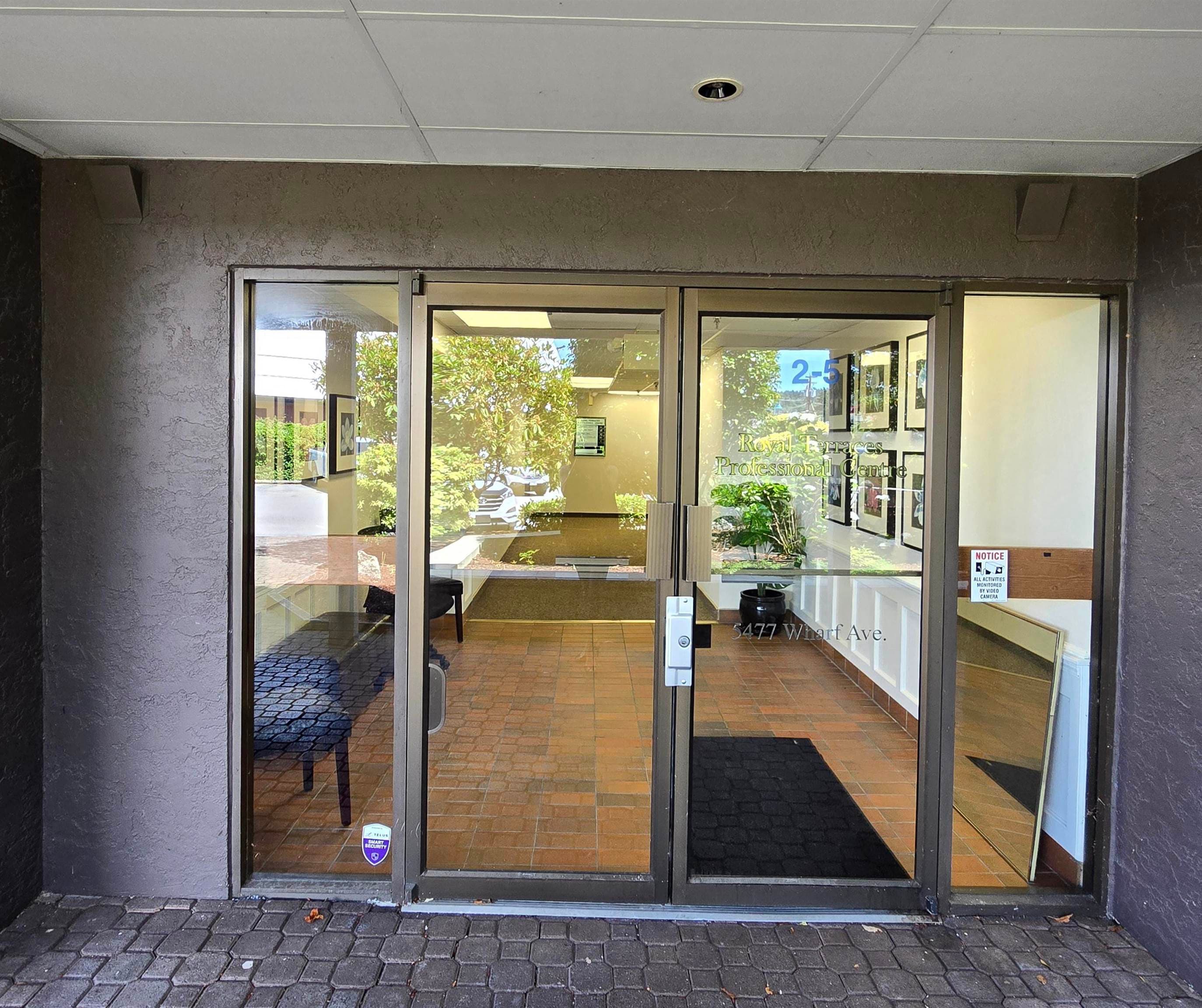 5 5477 WHARF AVENUE — photo 3