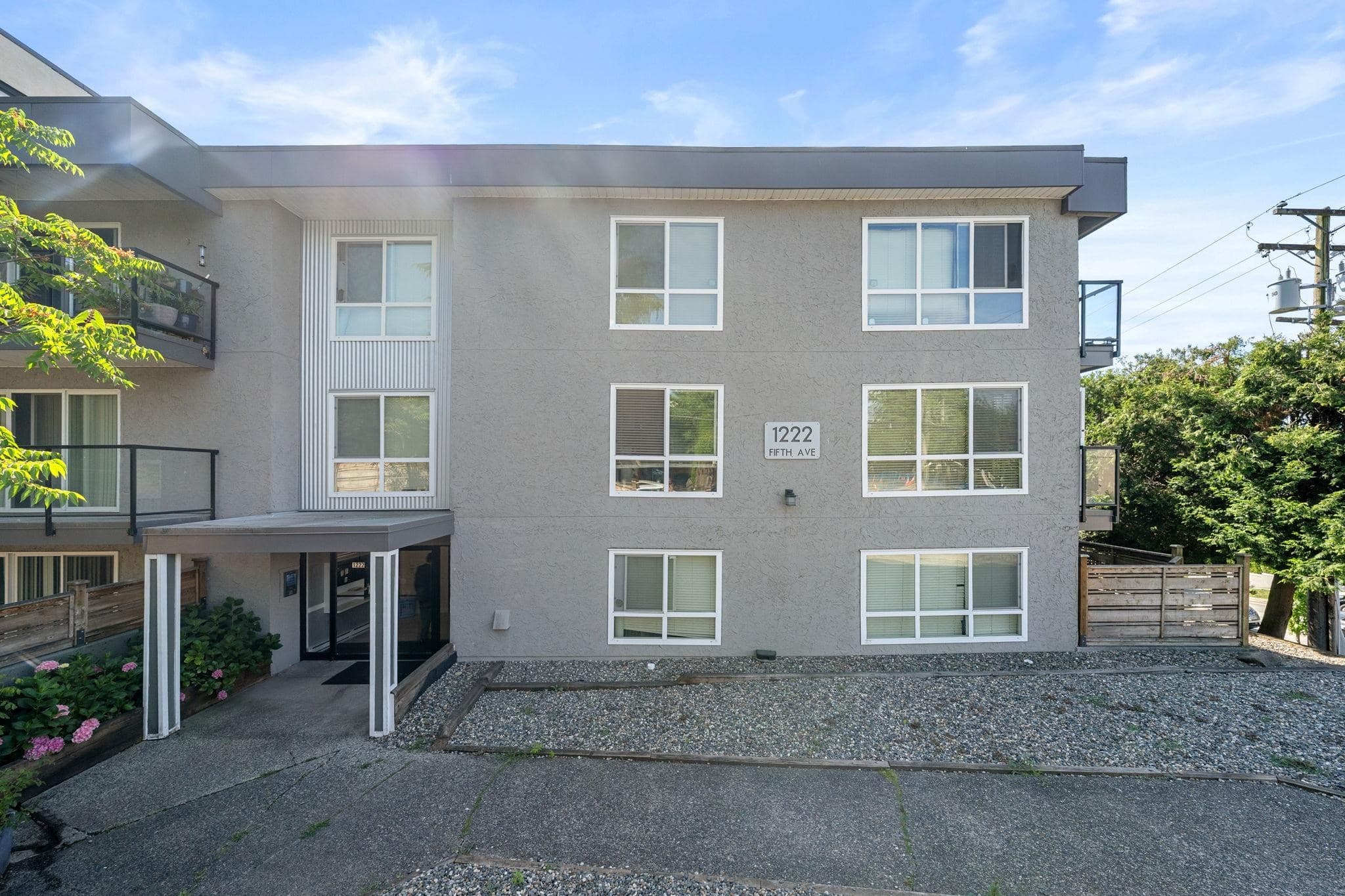 1222 FIFTH AVENUE — photo 2