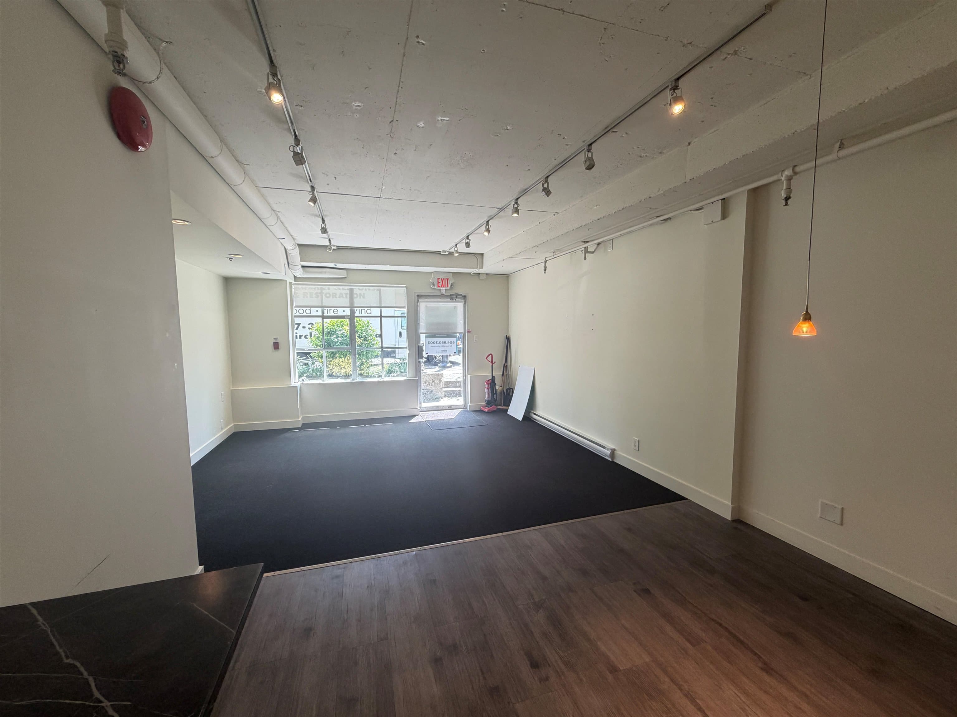 105C 4390 GALLANT AVENUE — photo 3