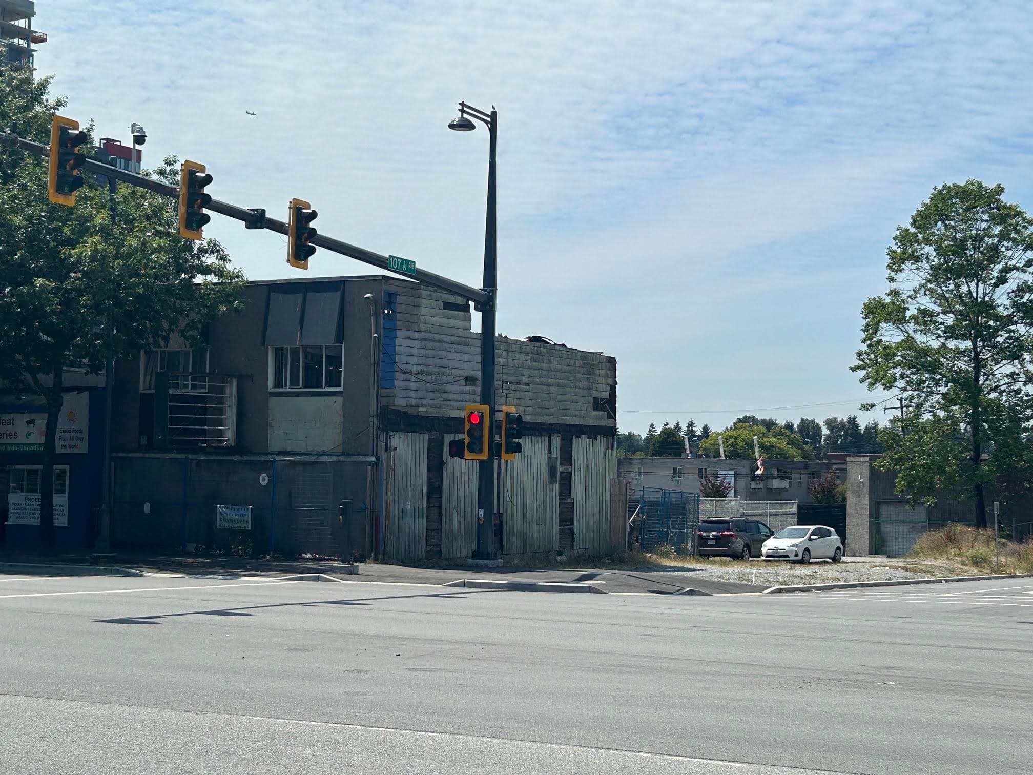 10715 KING GEORGE BOULEVARD — photo 2