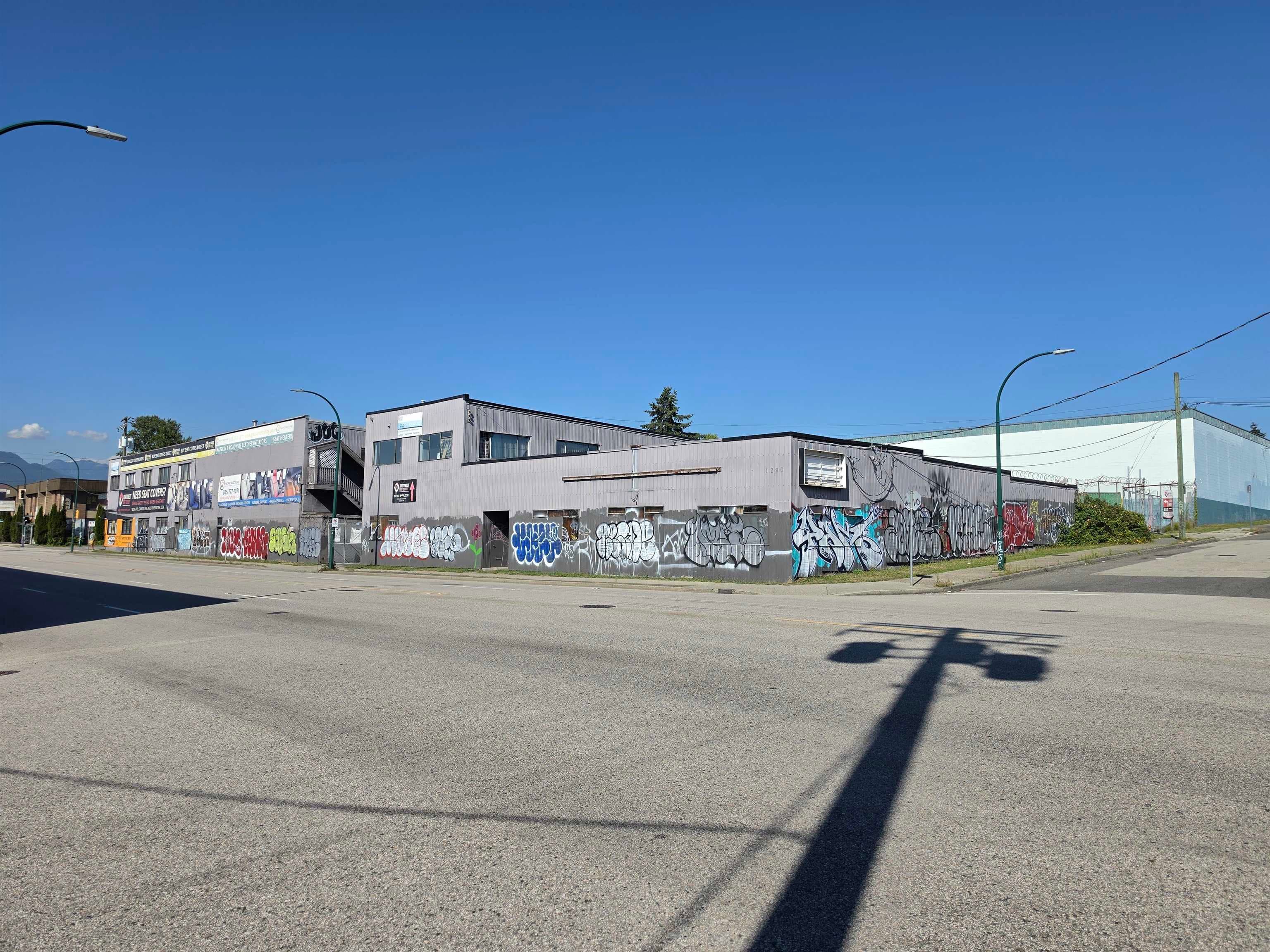 1310 WILLIAM STREET — photo 2