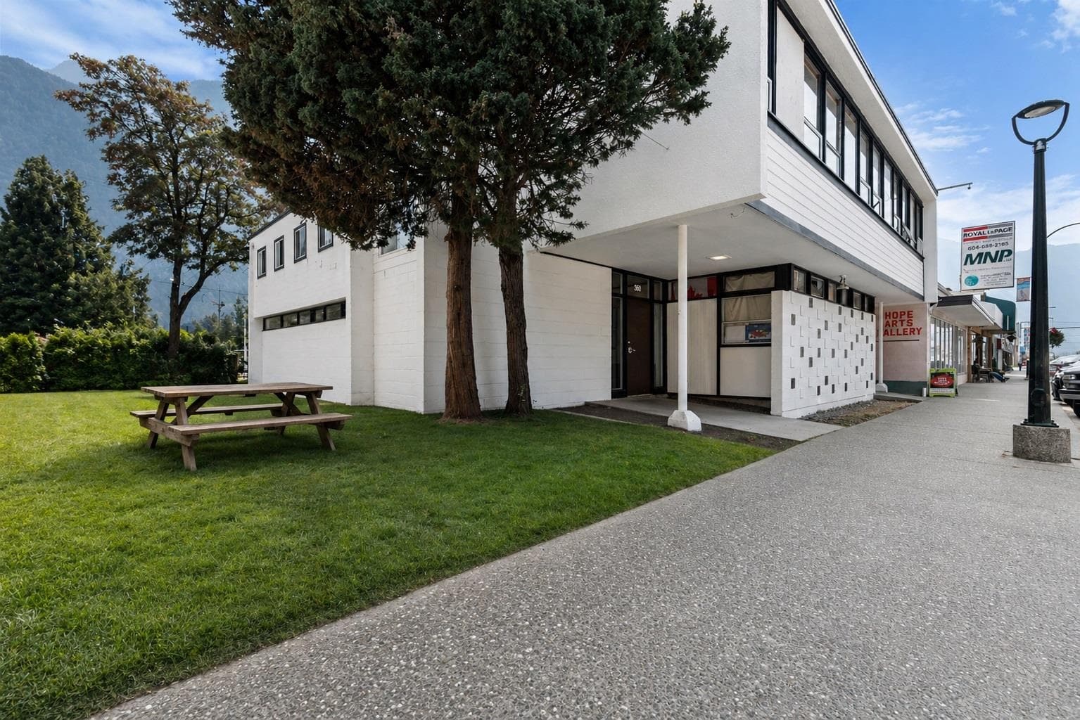 360 WALLACE STREET — photo 4
