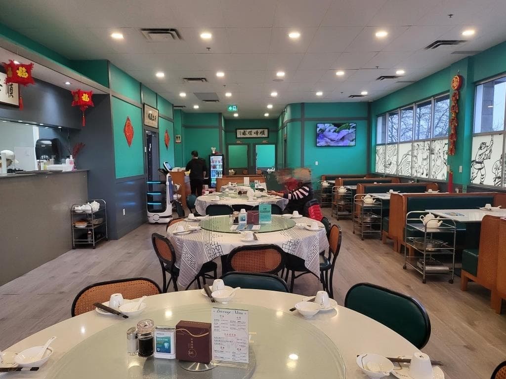 2215 4653 GARDEN CITY ROAD, Richmond