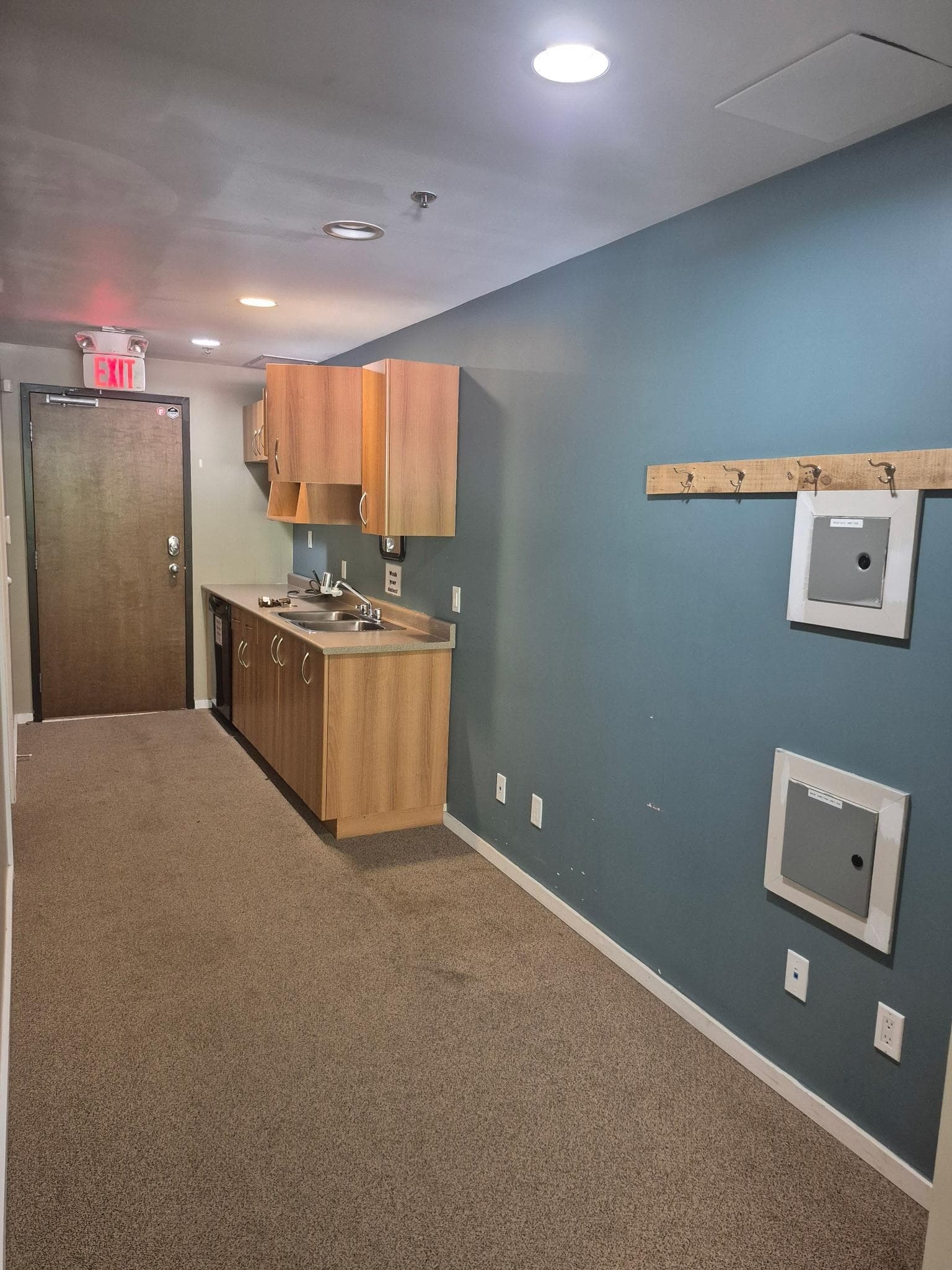 209F 1200 ALPHA LAKE ROAD — photo 3