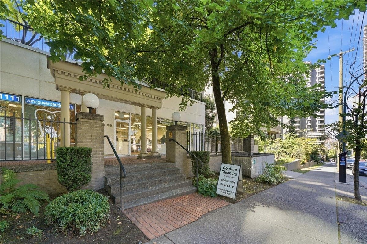 1338 ALBERNI STREET, Vancouver