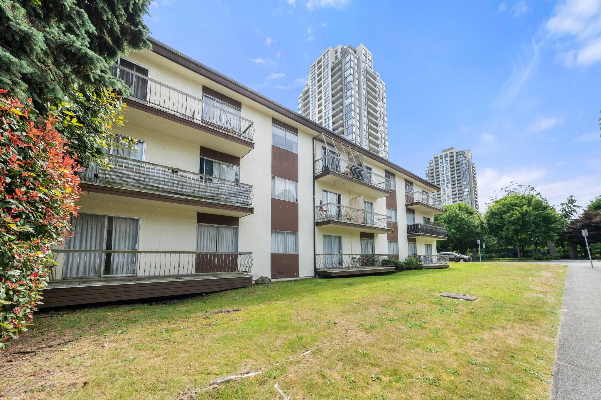 7030 HALL AVENUE — photo 3