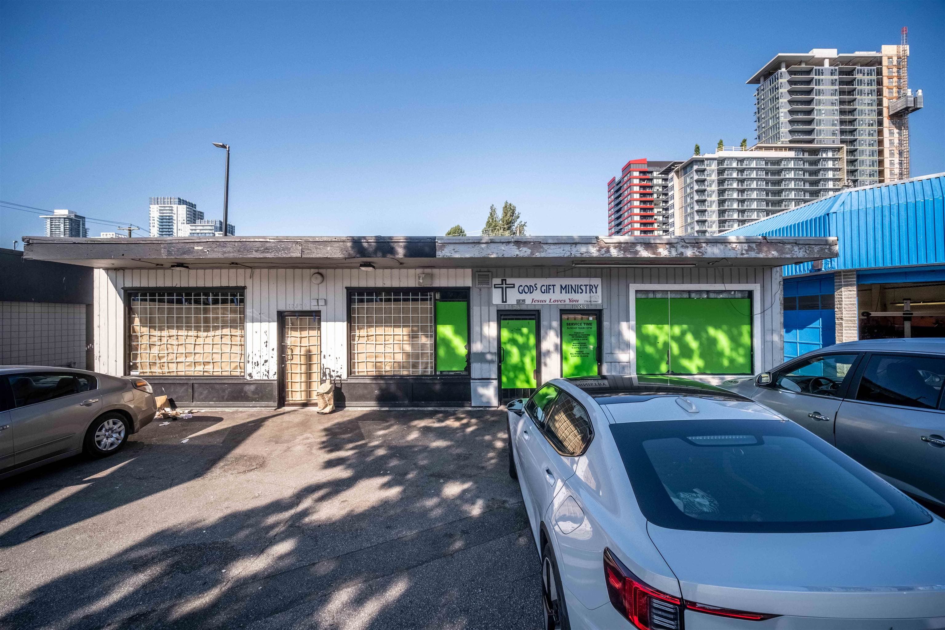 10581 KING GEORGE BOULEVARD, Surrey