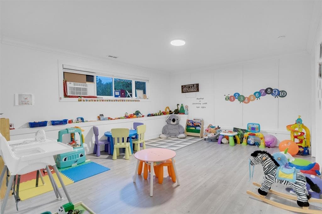 9127 ARMITAGE STREET — photo 3