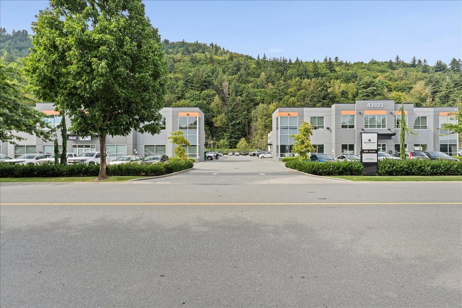 A106 43923 PROGRESS WAY — photo 1