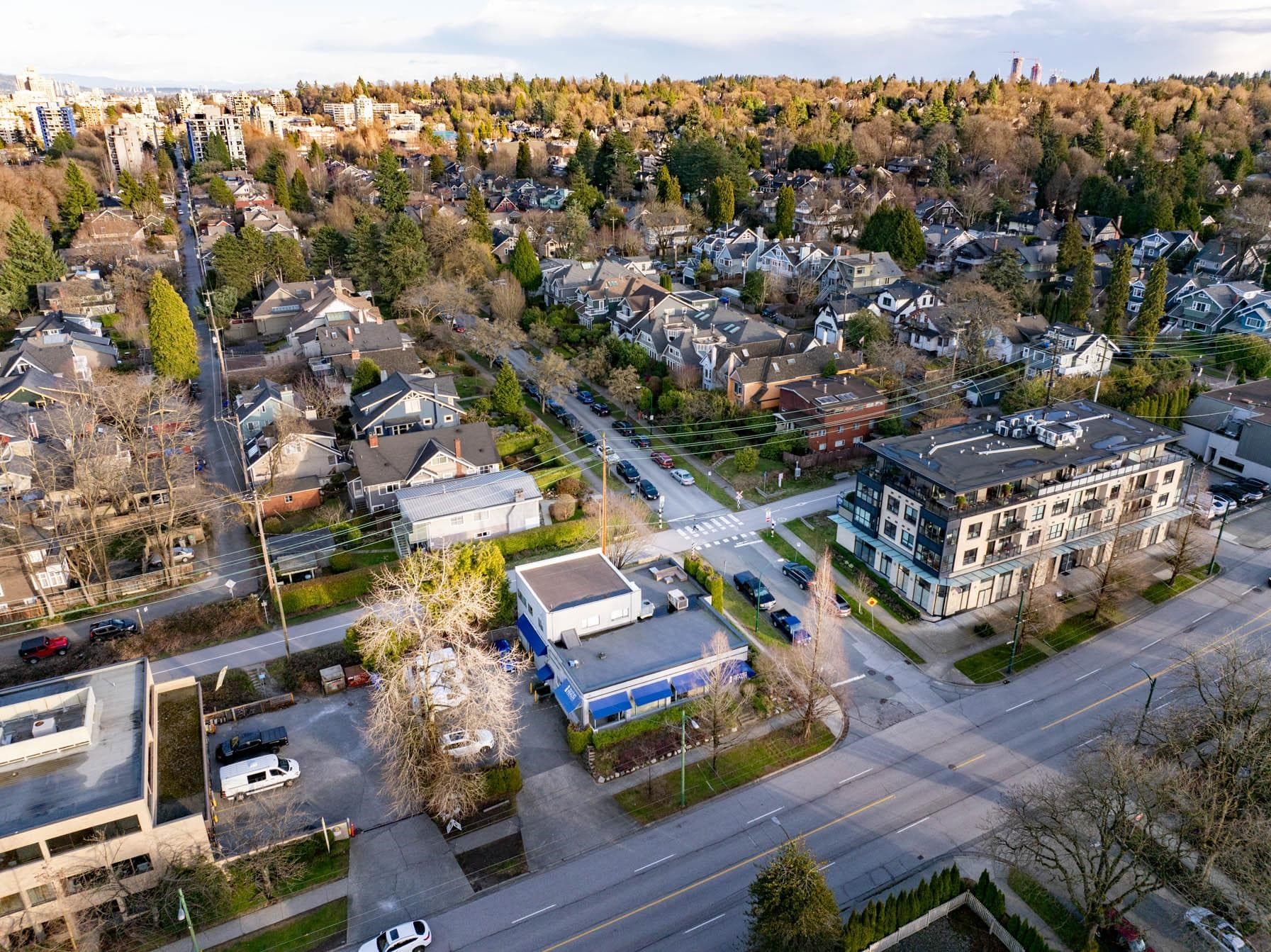 2990 ARBUTUS STREET — photo 1