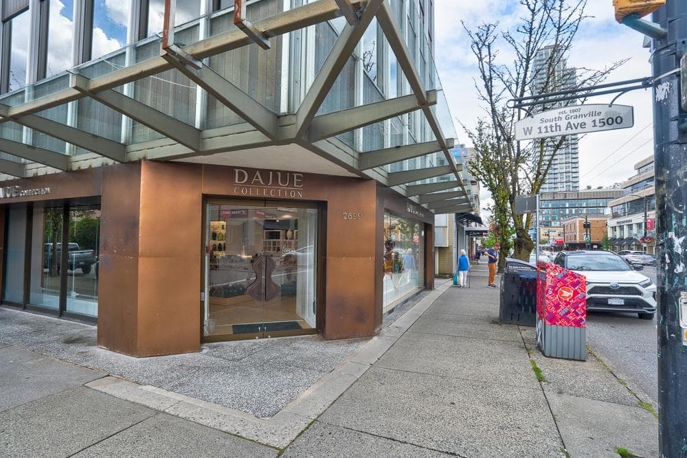 2699 GRANVILLE STREET — photo 2