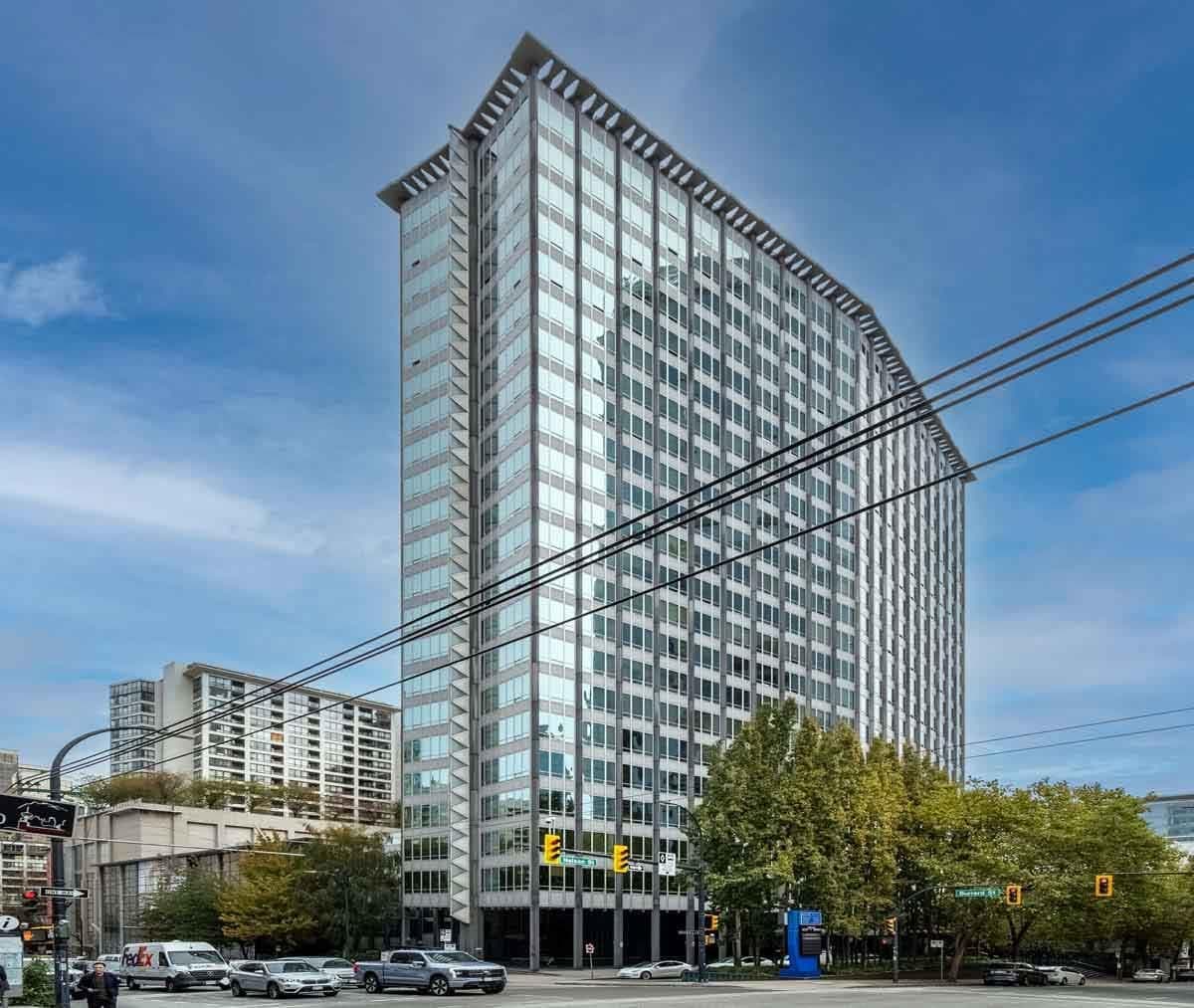130 970 BURRARD STREET — photo 1