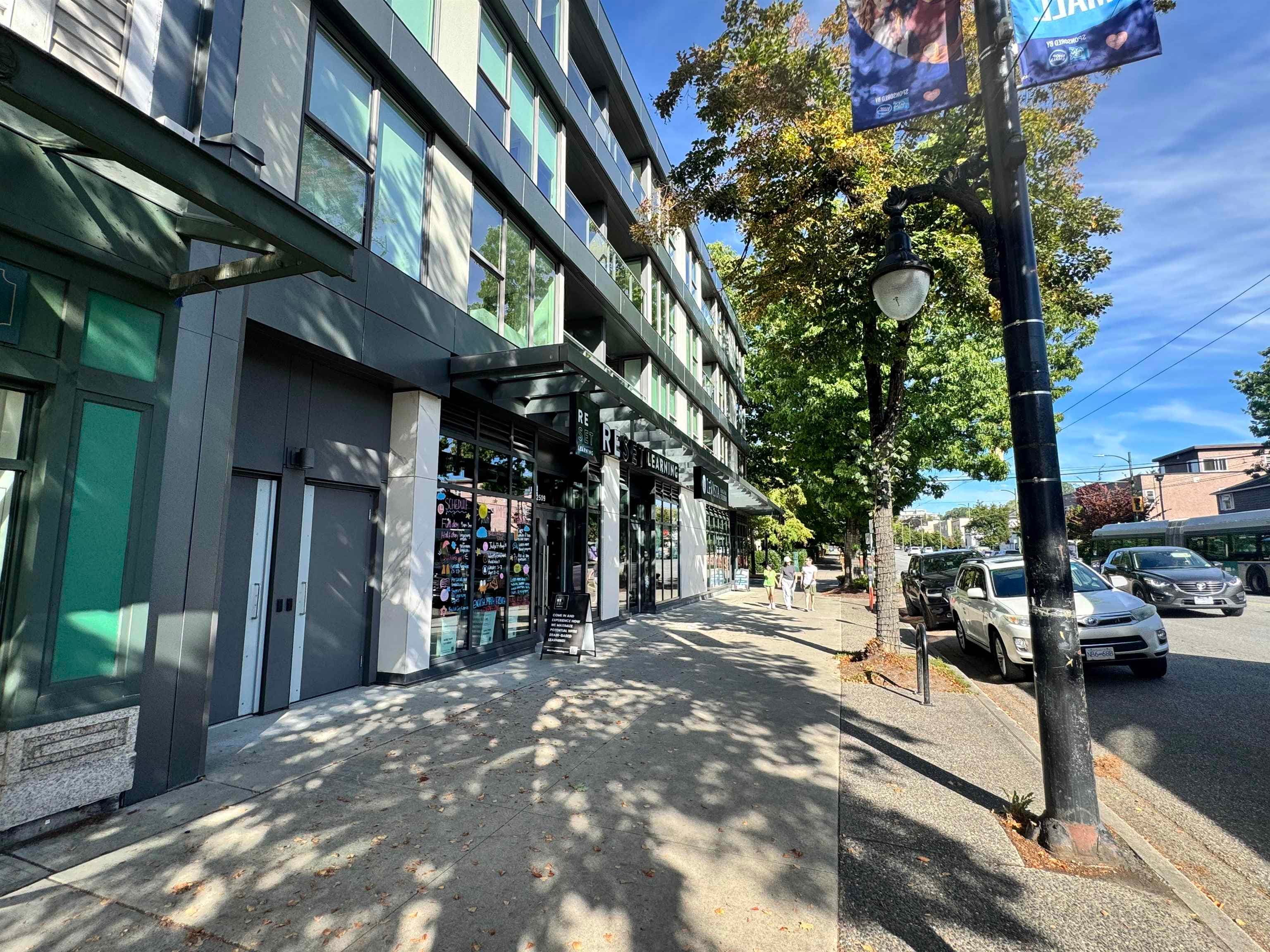 2525 W BROADWAY — photo 1