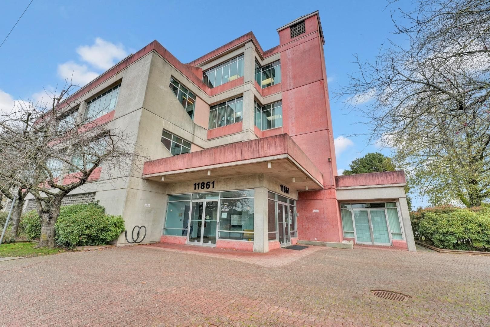 405 11861 88TH AVENUE, Delta