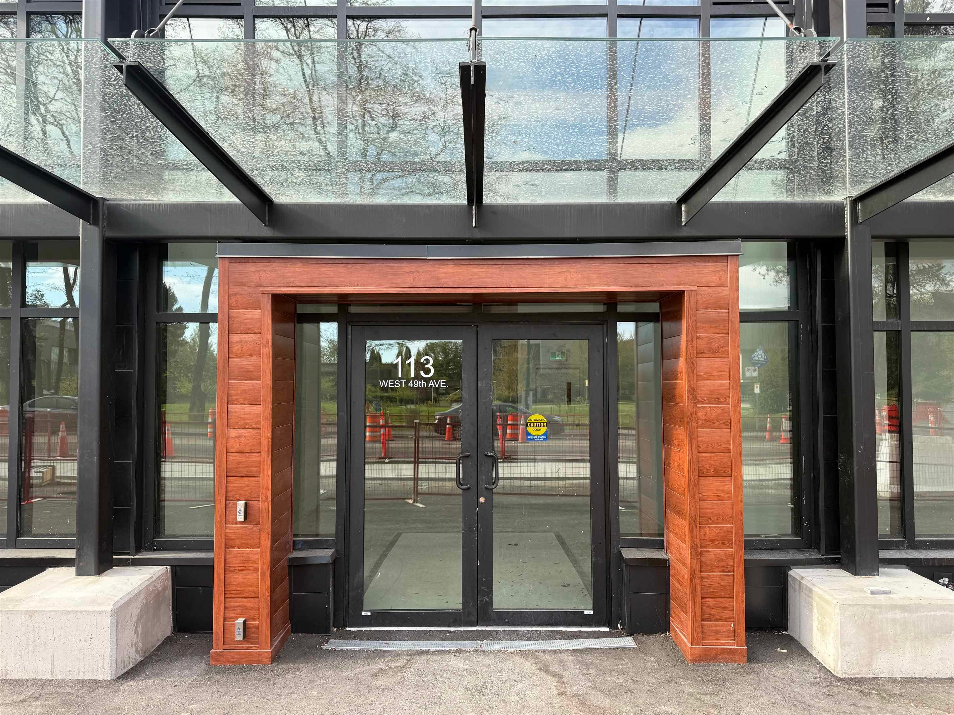 113 W 49TH AVENUE — photo 2