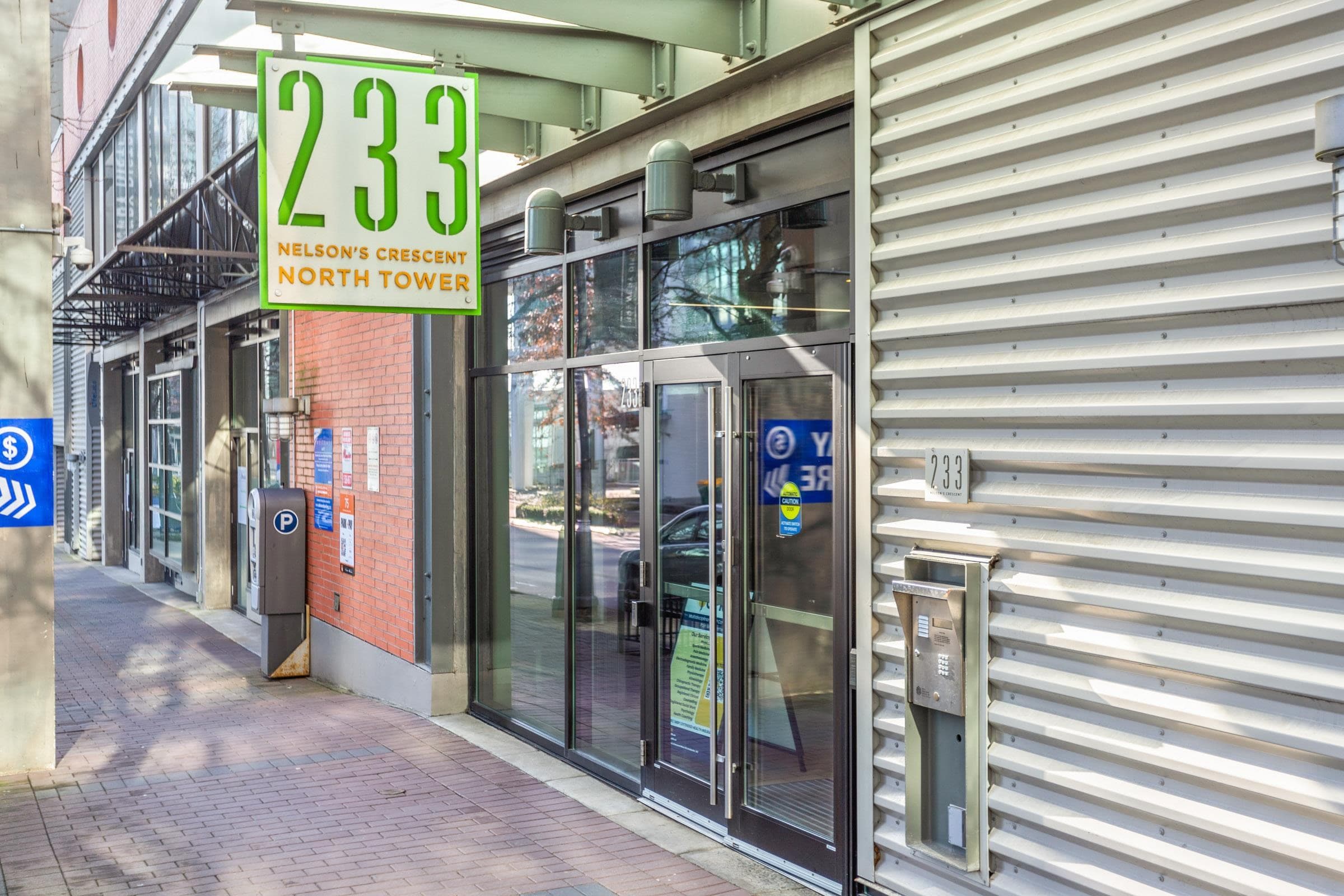 502-504 233 NELSON'S CRESCENT, New Westminster