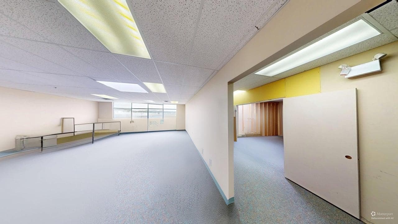 1368 20800 WESTMINSTER HIGHWAY — photo 2