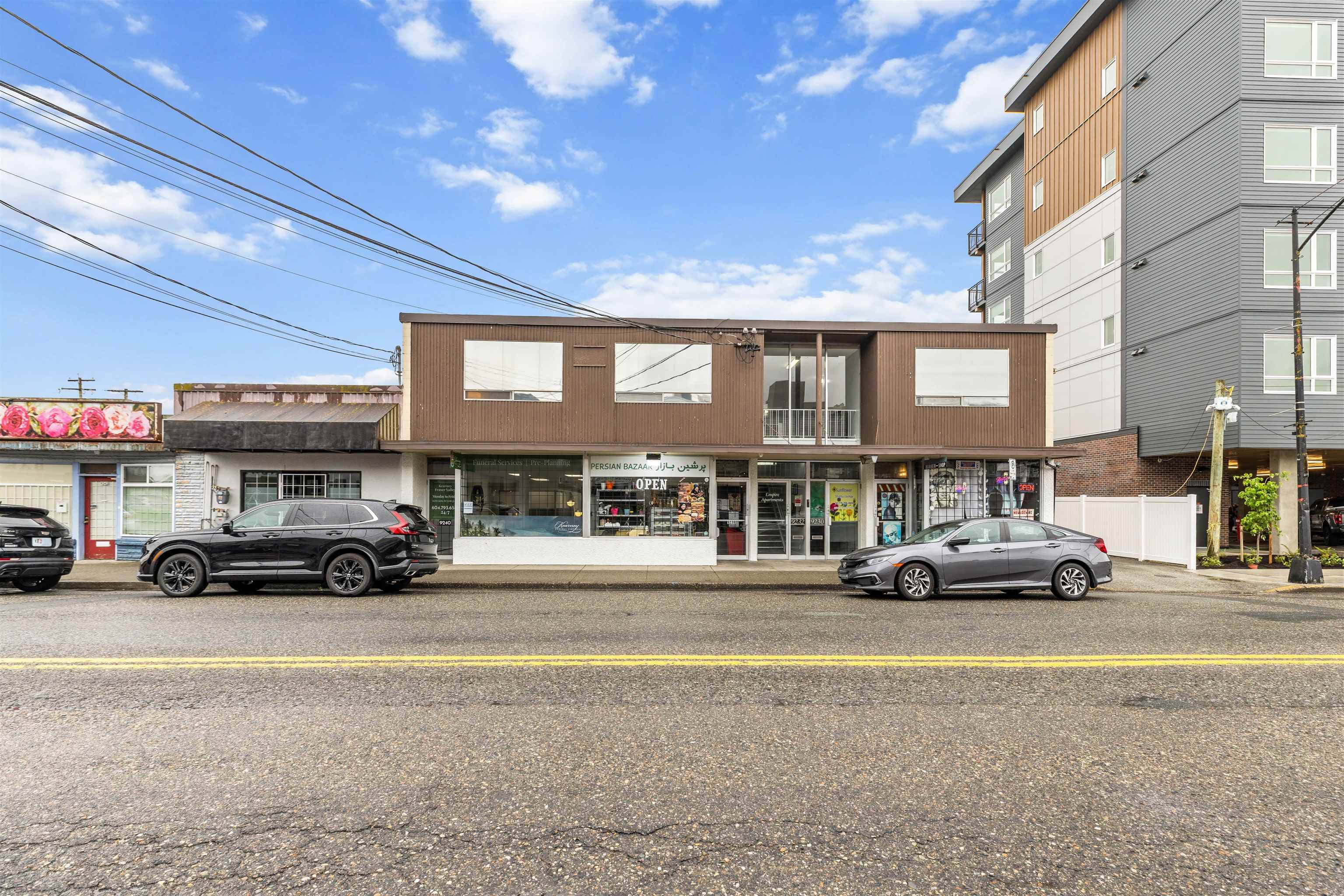 9236 MAIN STREET, Chilliwack
