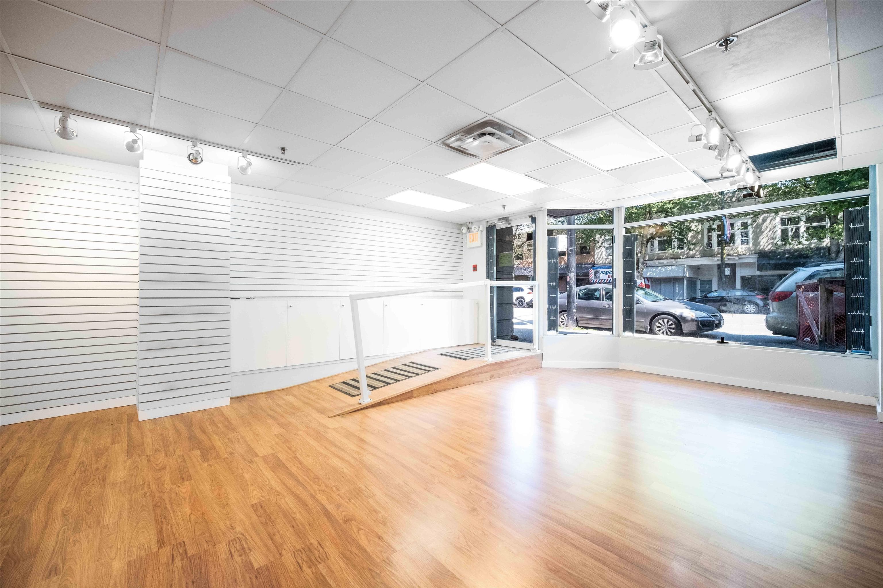 3424 W BROADWAY — photo 5
