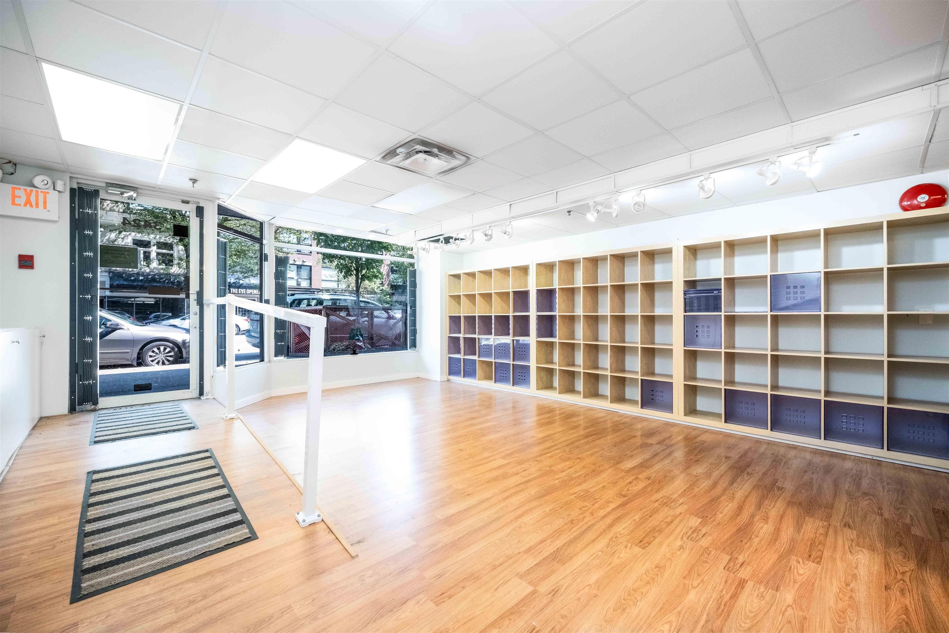 3424 W BROADWAY — photo 4