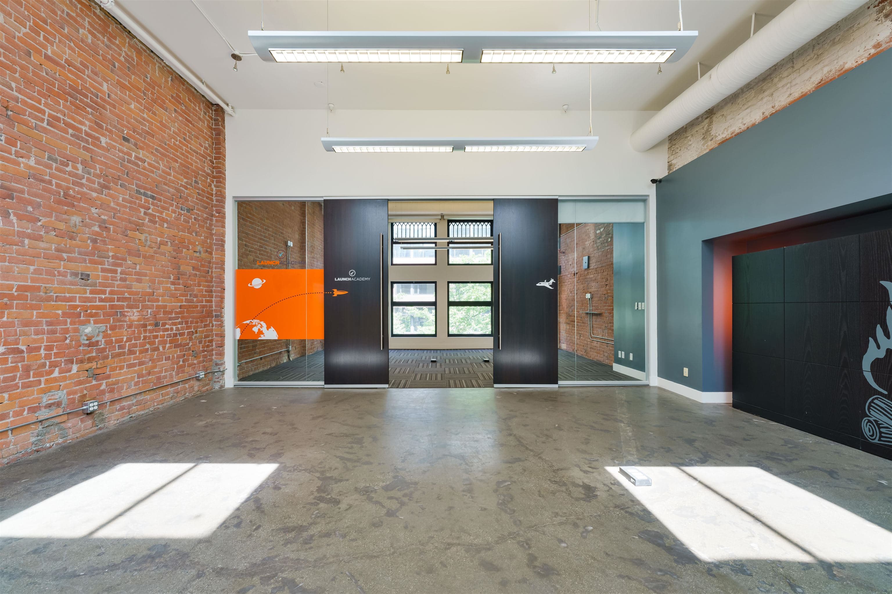 320 128 W HASTINGS STREET — photo 1