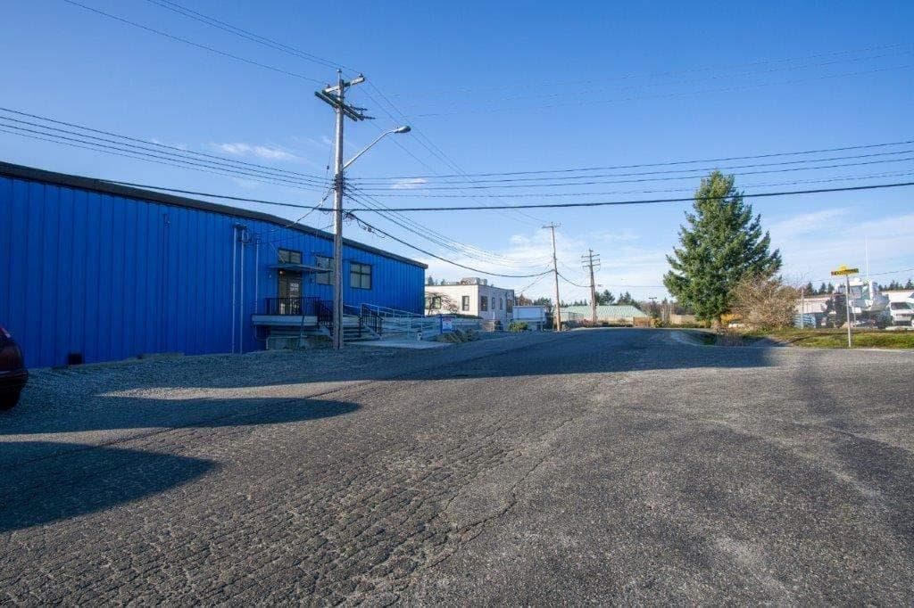 210 1058 GIBSONS WAY — photo 3