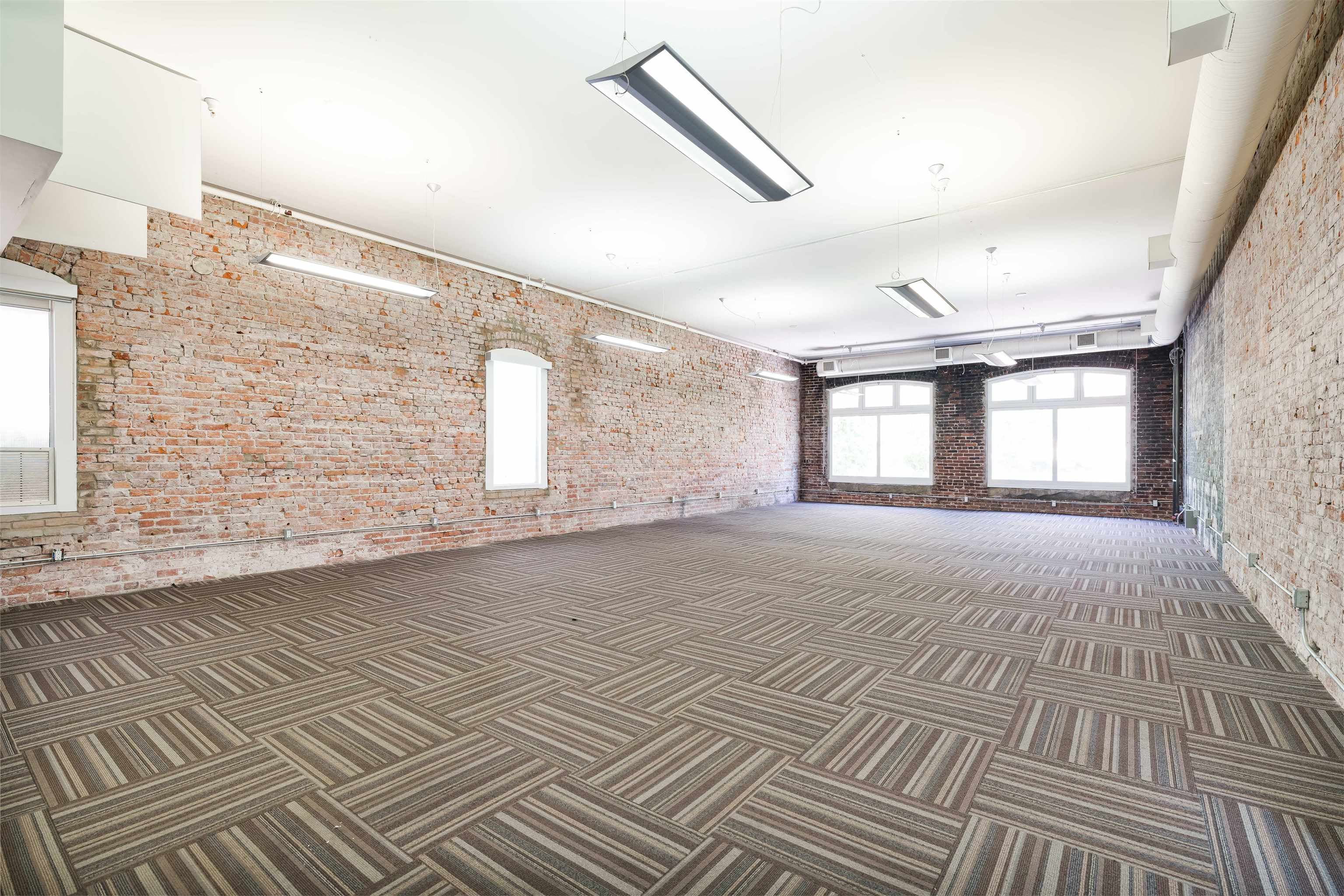 330 128 W HASTINGS STREET — photo 1