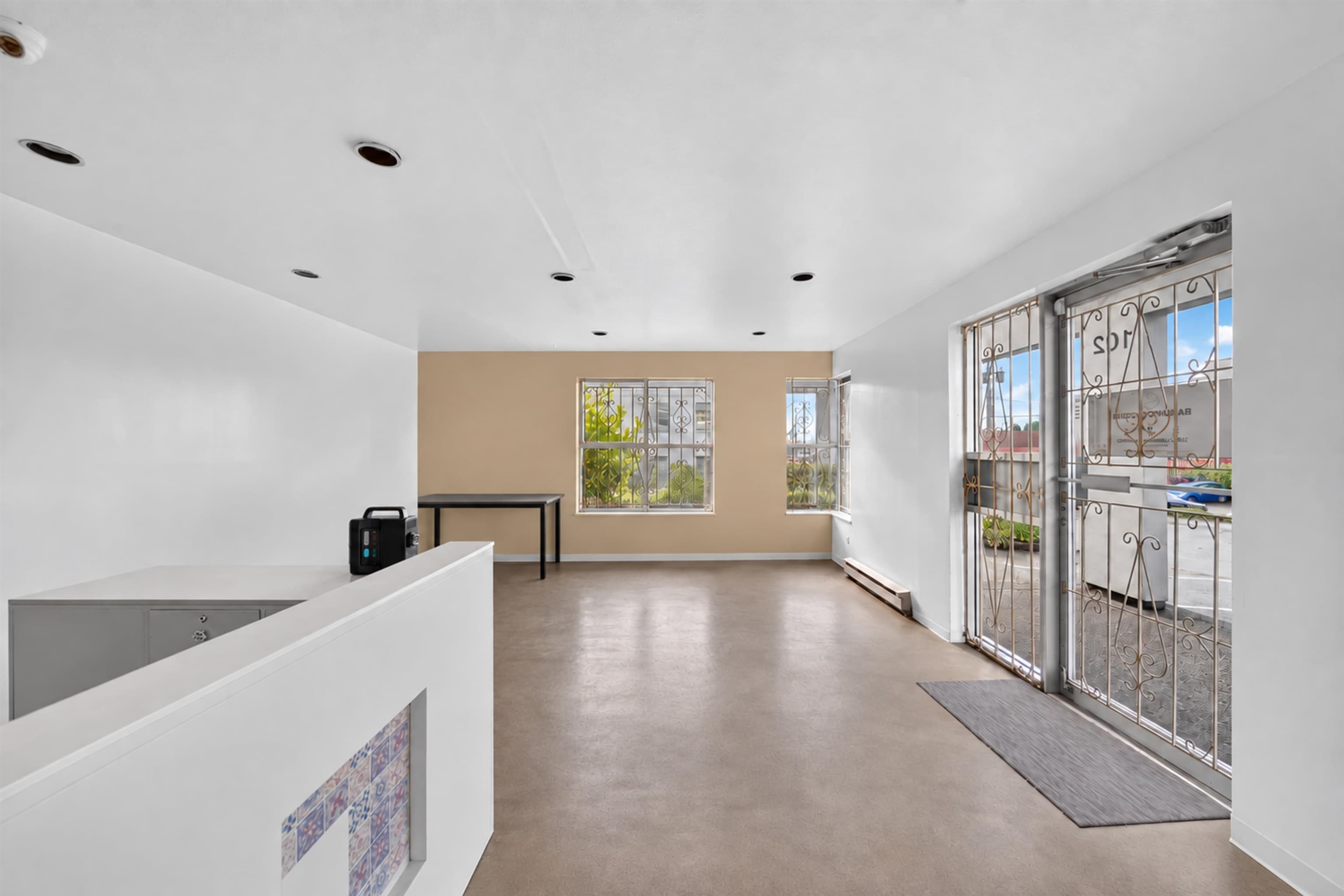 102 8828 HEATHER STREET — photo 5