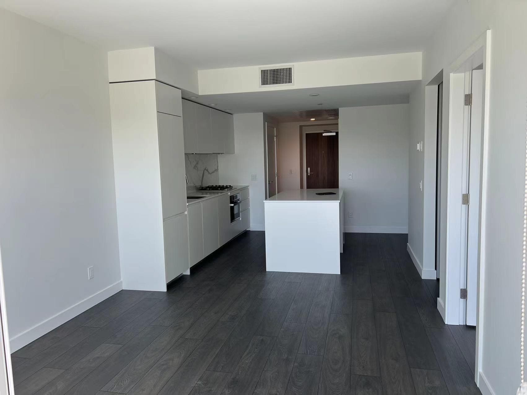 605 - 6463 Silver Avenue, Burnaby, V5H 0K4 — photo 5