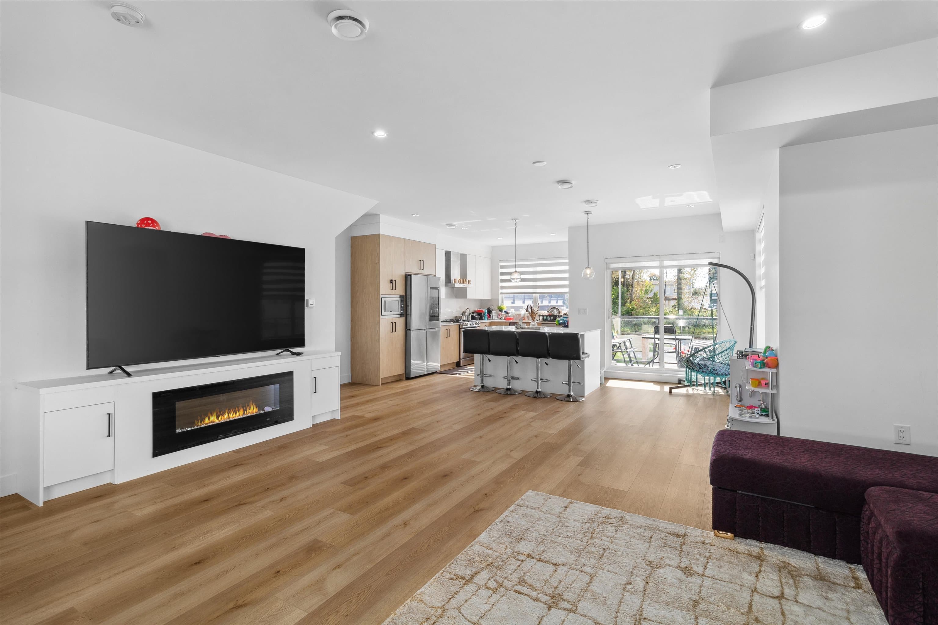 43 - 12585 104a Avenue, Surrey, V3V 5A7 — photo 4