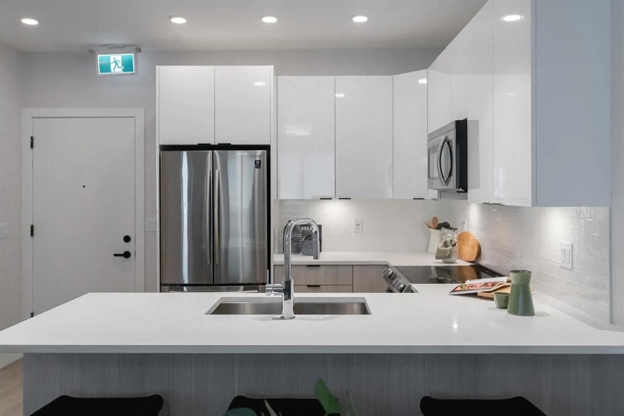 218 - 13458 95 Avenue, Surrey